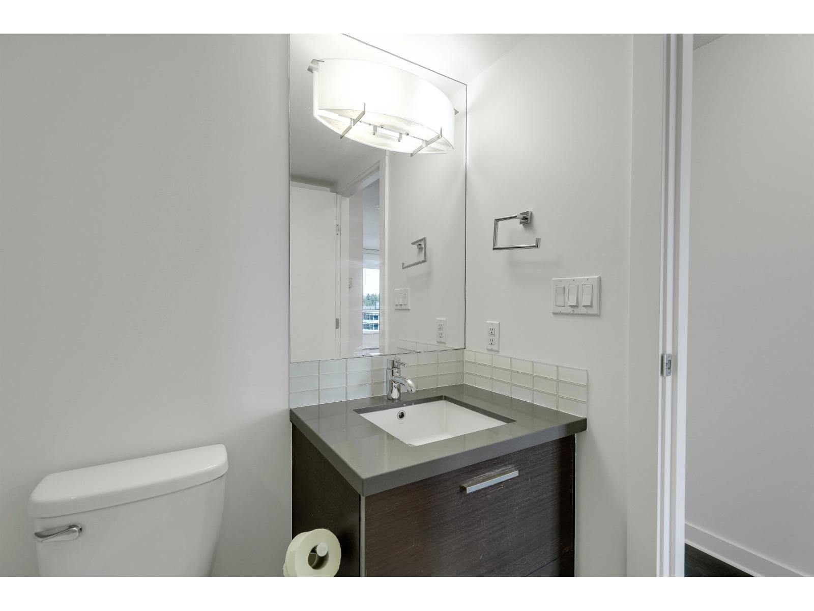 1011 10777 University Drive Property Photo 15