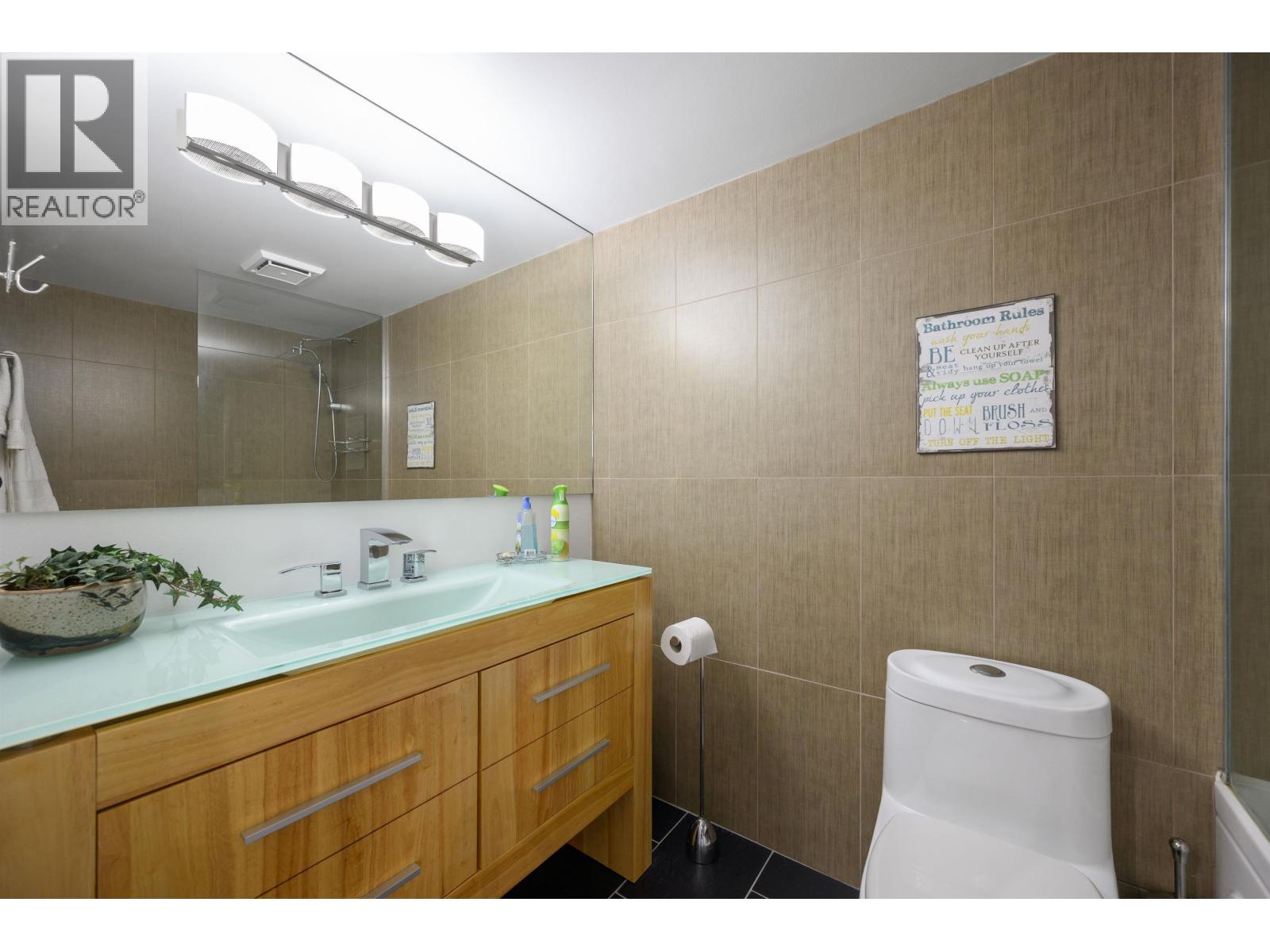 608 145 St. Georges Avenue Property Photo 24