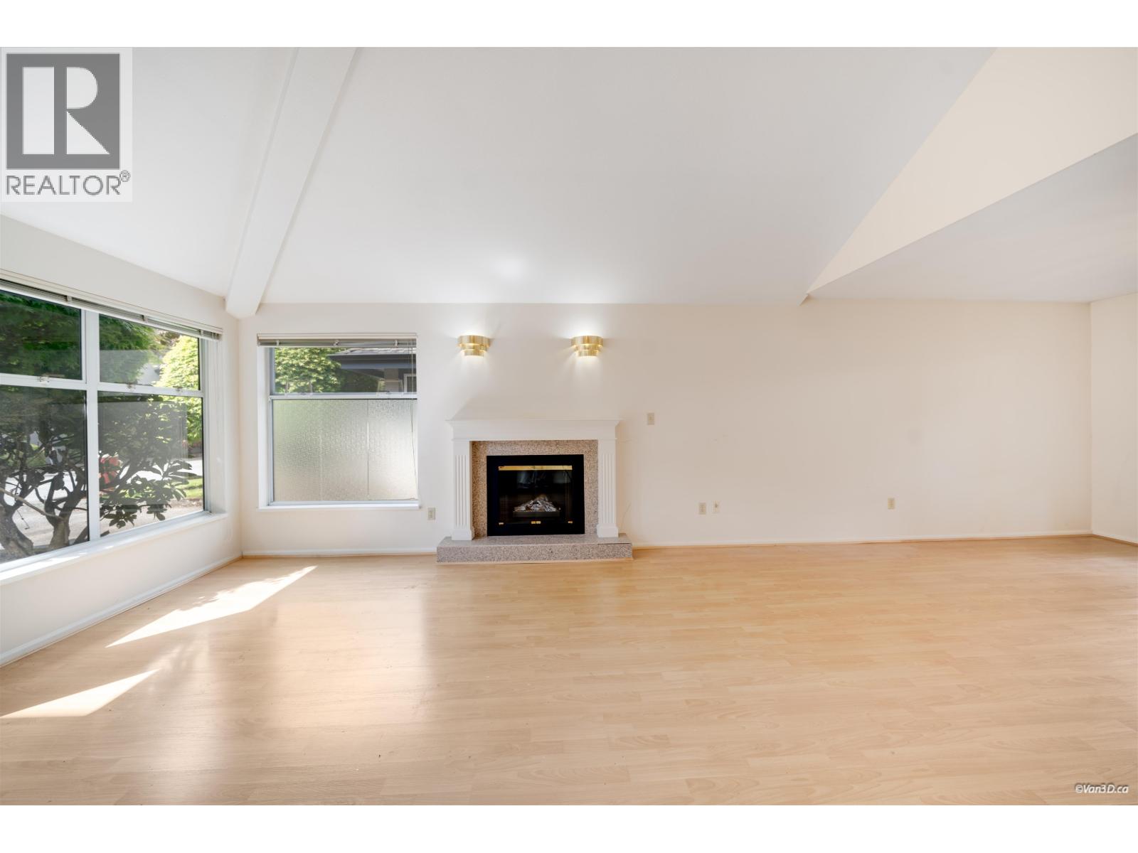 10 10900 No. 2 Road Property Photo 4