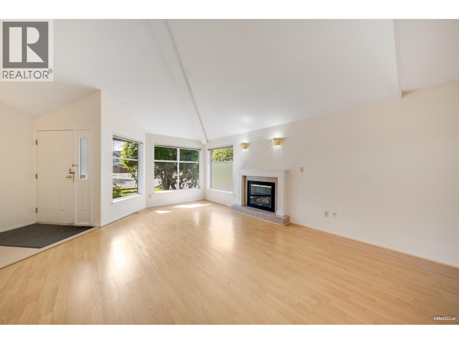 10 10900 No. 2 Road Property Photo 13