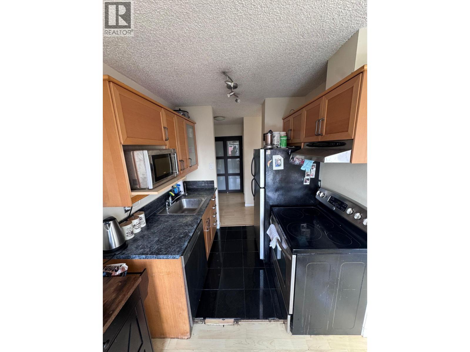 407 1146 Harwood Street Property Photo 6