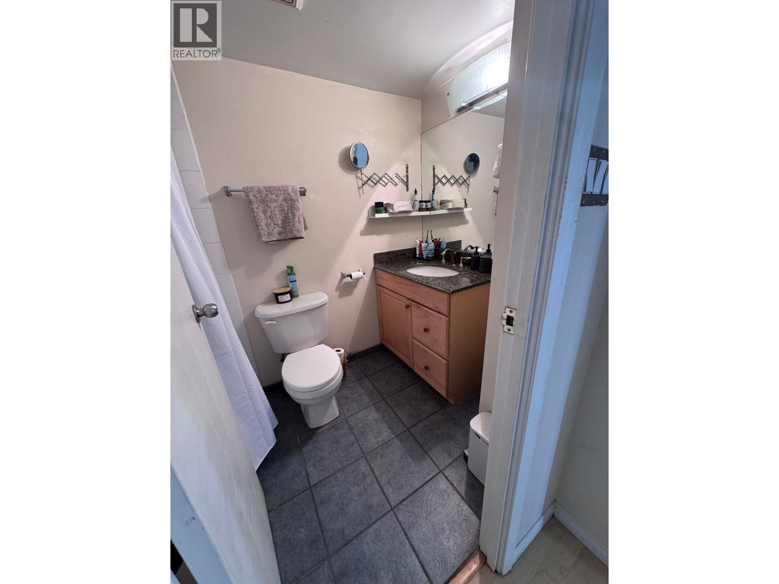 407 1146 Harwood Street Property Photo 8