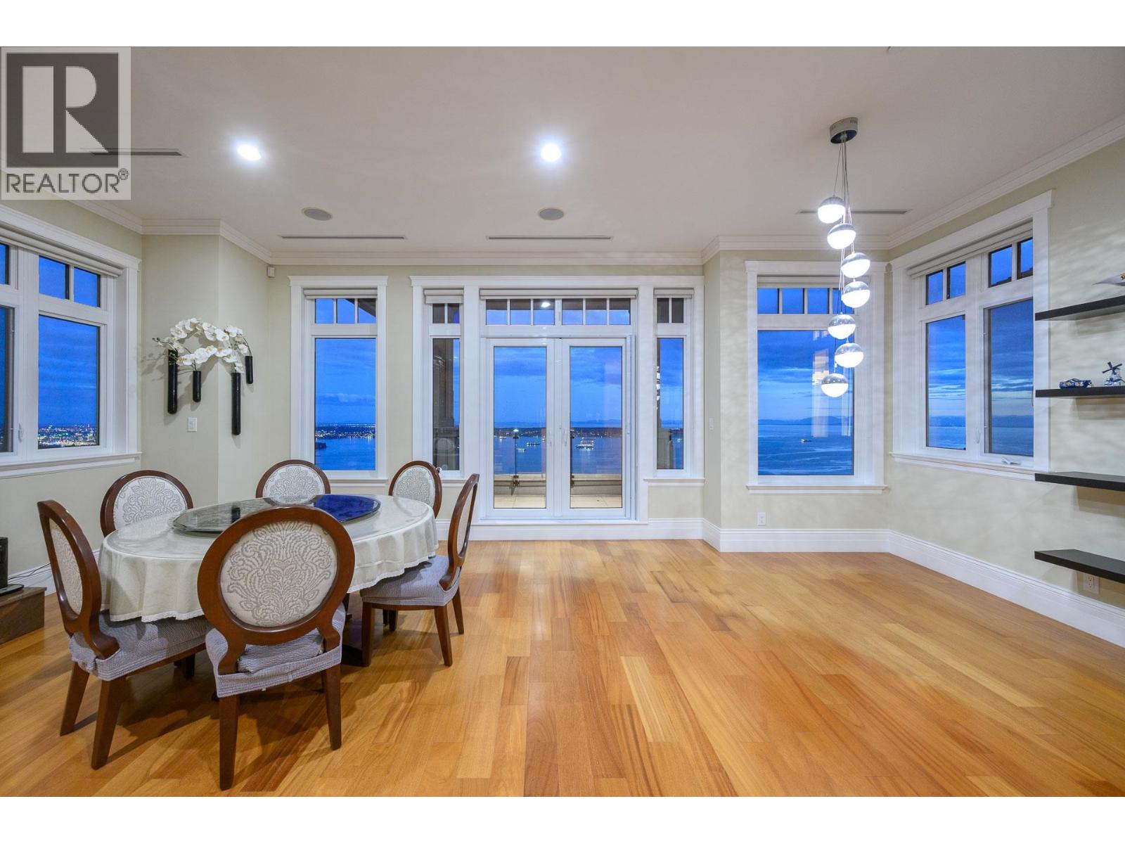 2420 Halston Court Property Photo 12