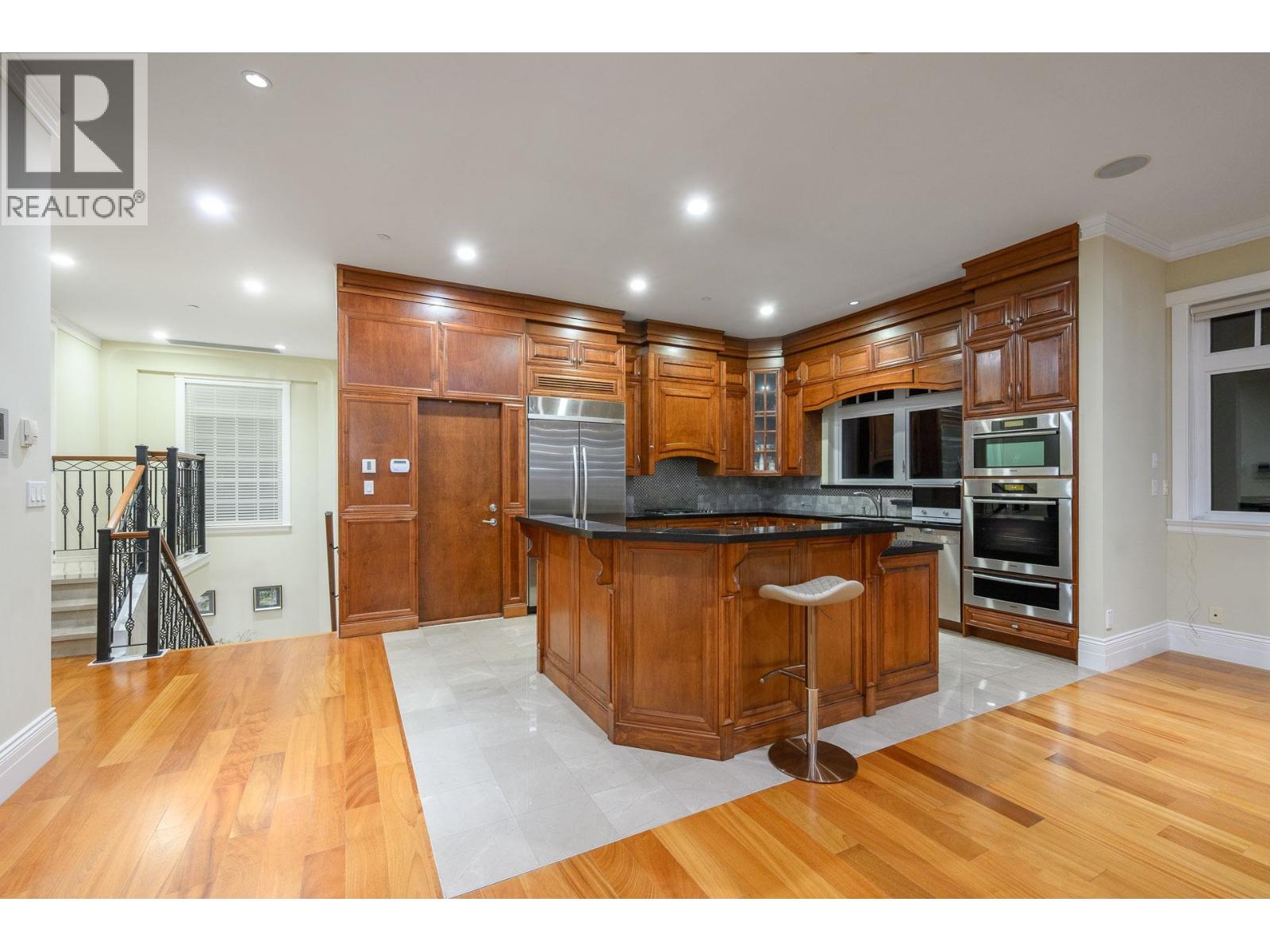 2420 Halston Court Property Photo 14
