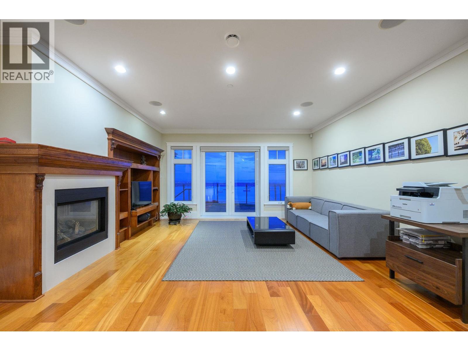 2420 Halston Court Property Photo 17