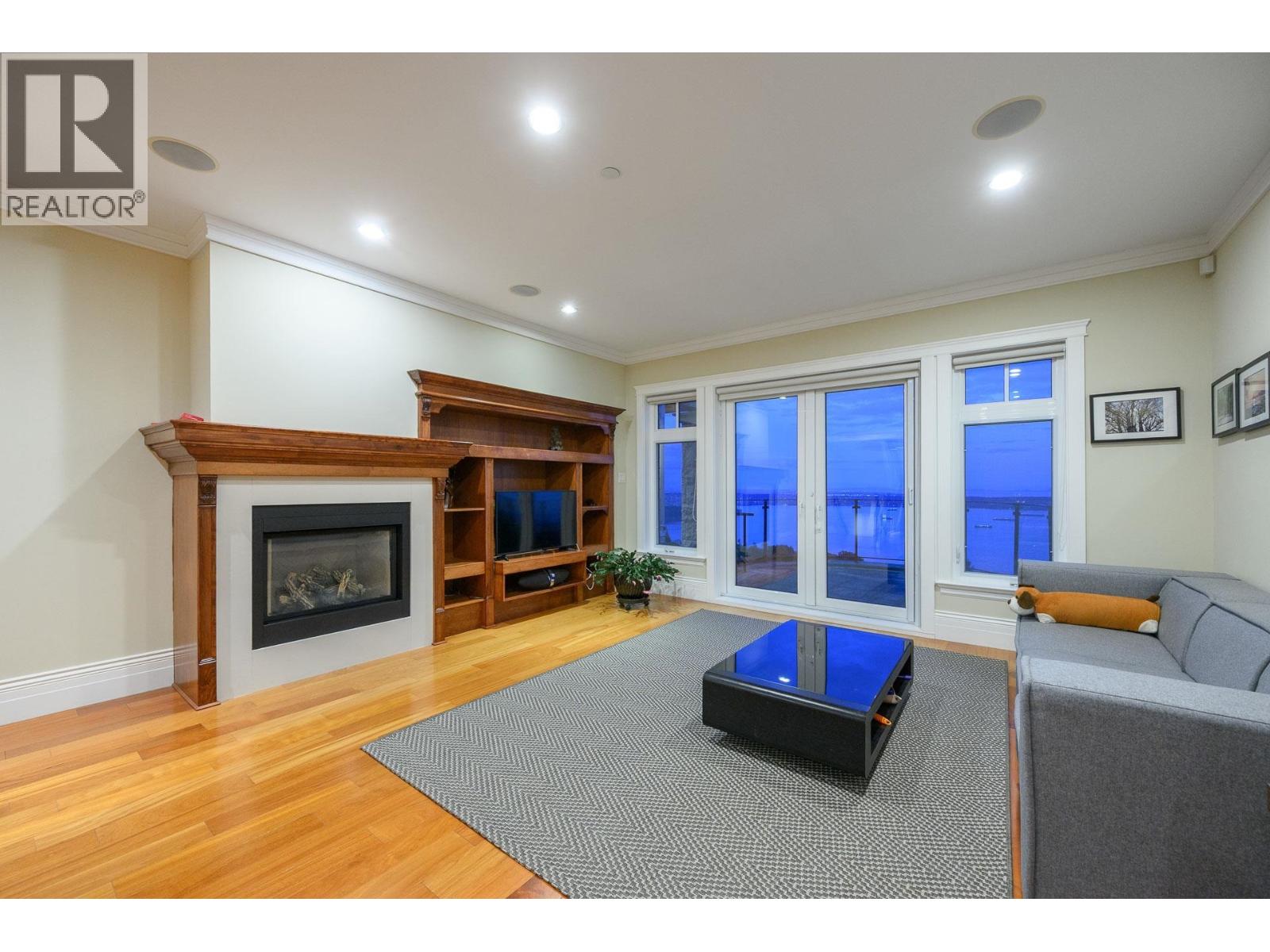 2420 Halston Court Property Photo 18