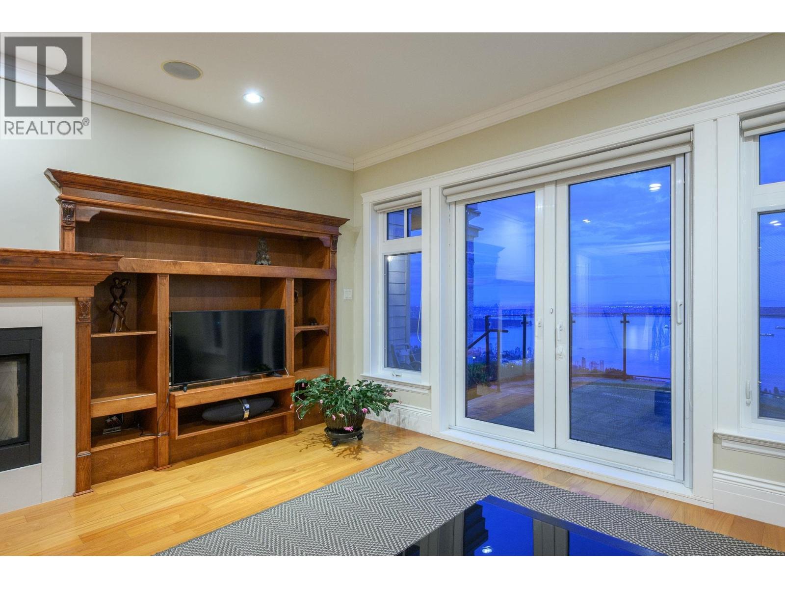 2420 Halston Court Property Photo 19