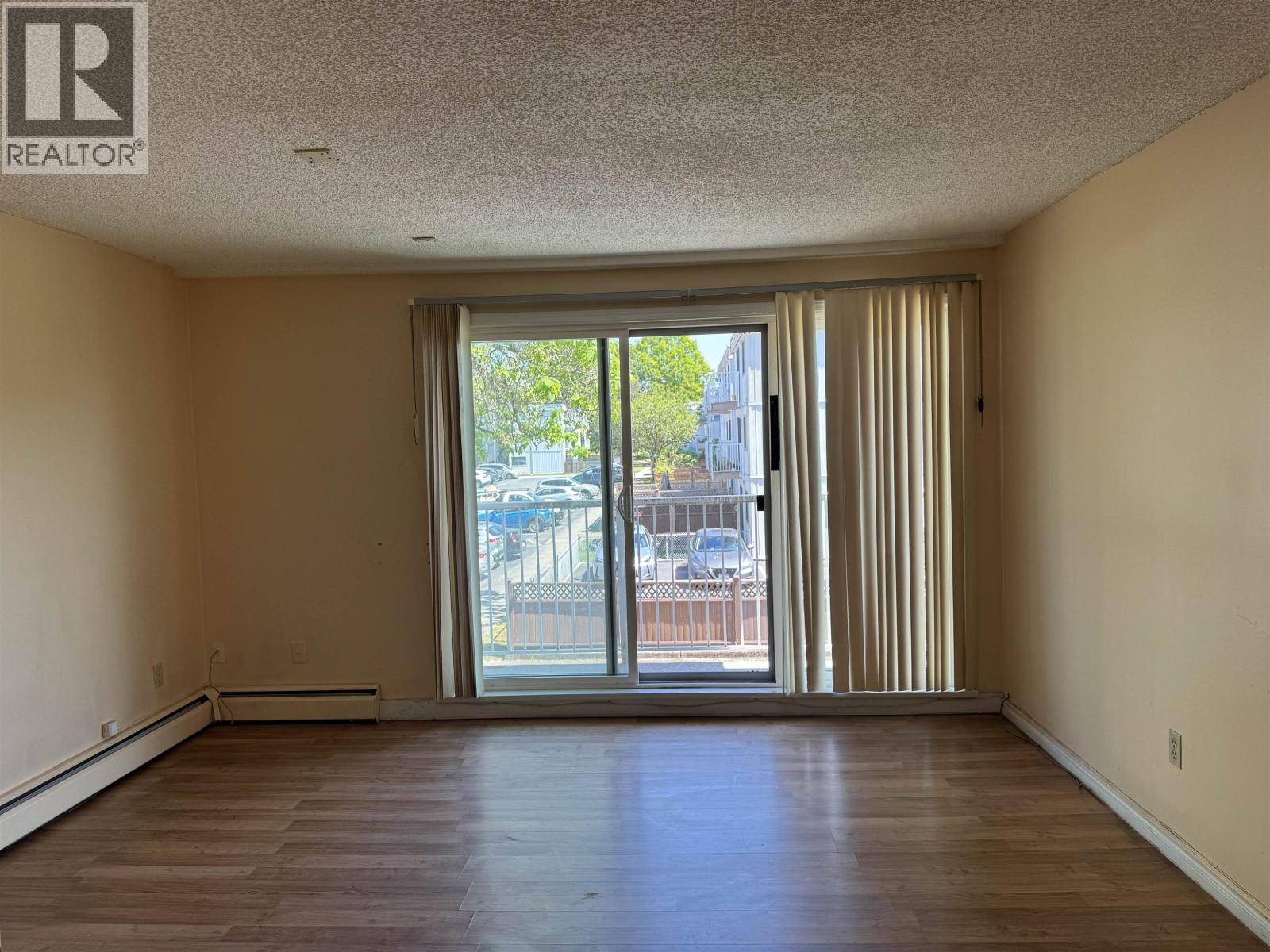201 7280 Lindsay Road Property Photo 7