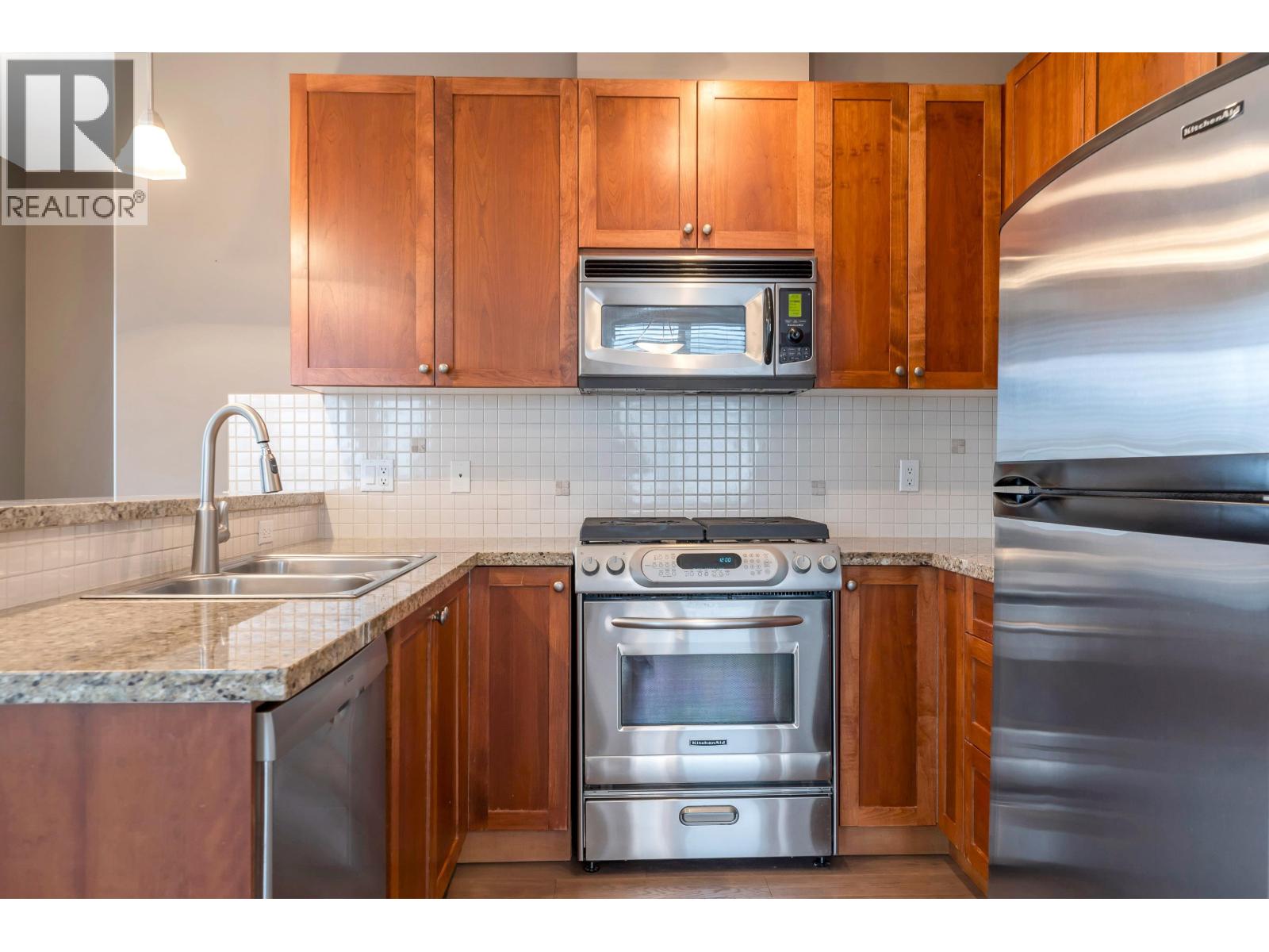 417 4280 Moncton Street Property Photo 5