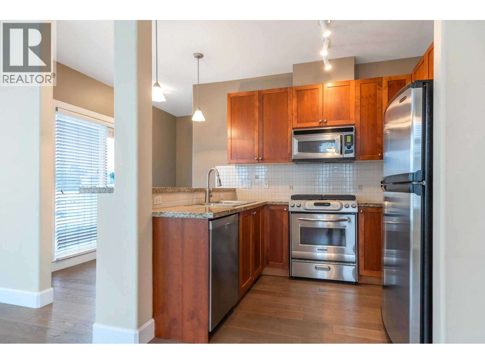 417 4280 Moncton Street Property Photo 6
