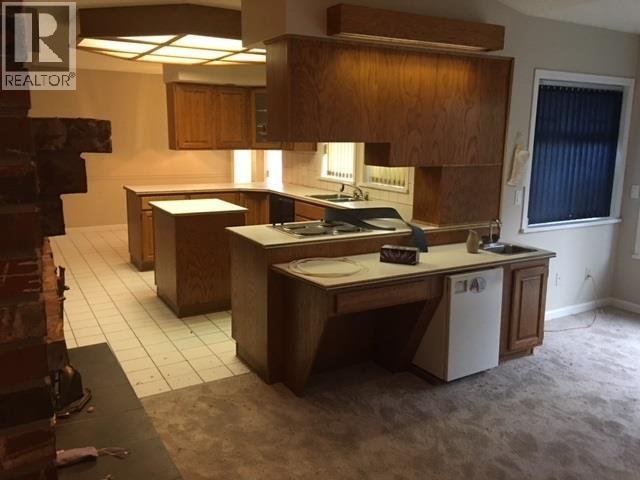 8180 Heather Street Property Photo 4