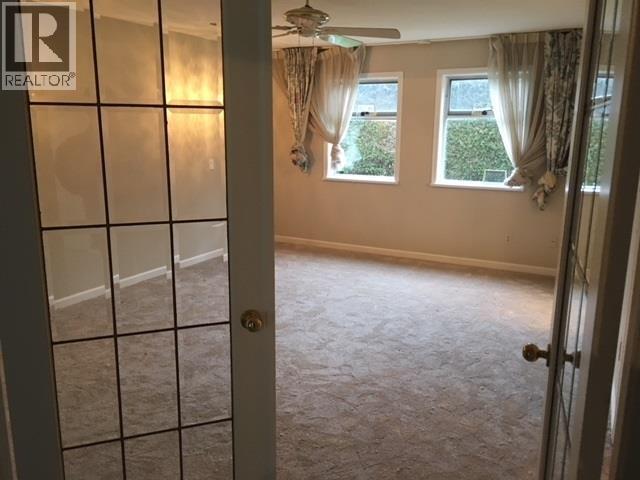 8180 Heather Street Property Photo 6