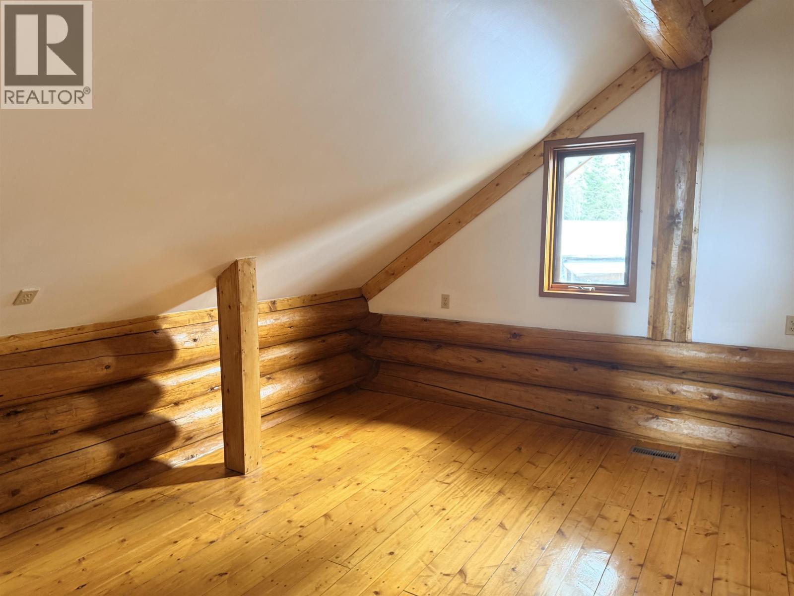 3642 Spokin Lake Road Property Photo 12
