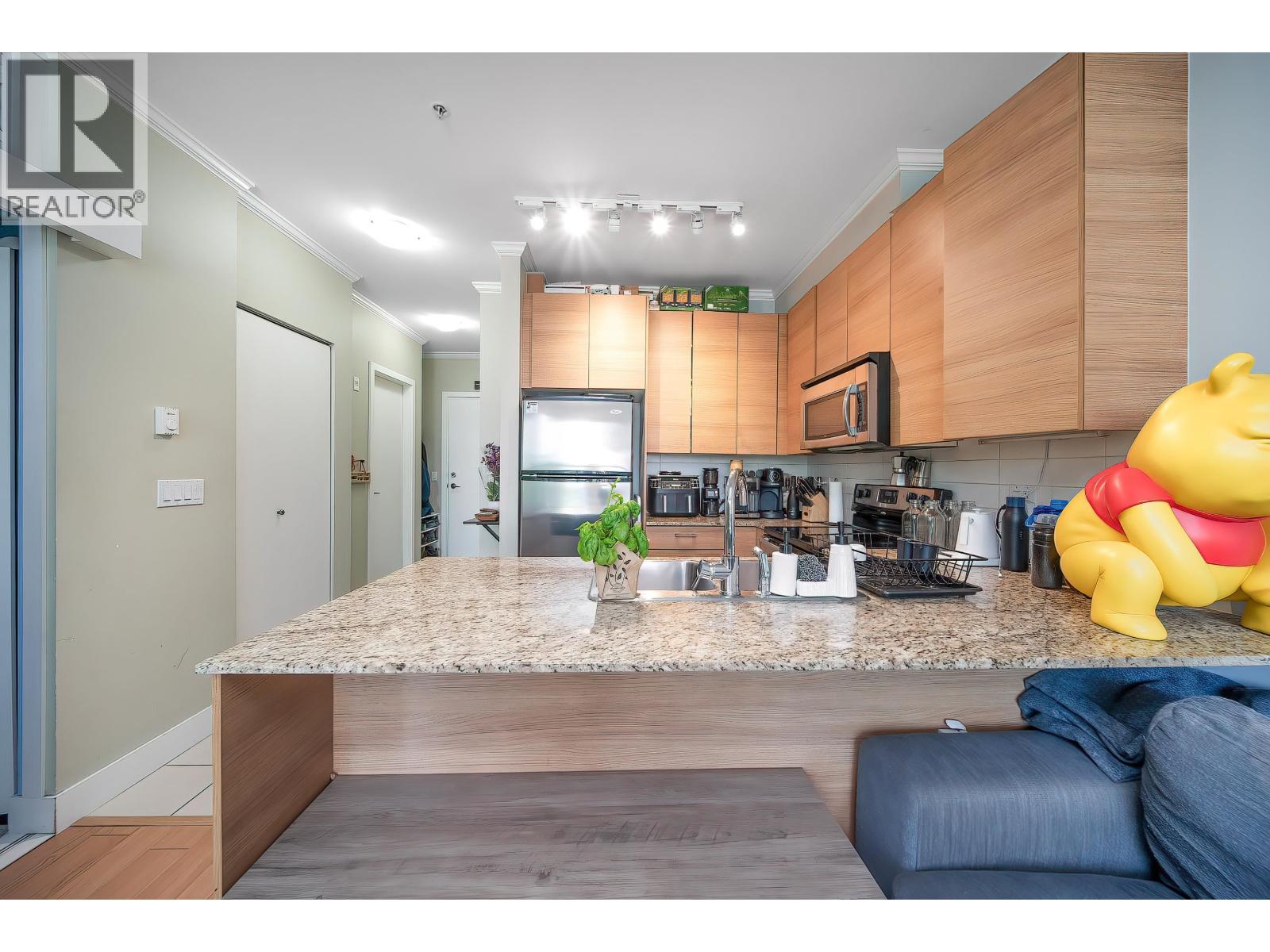 214 5788 Sidley Street Property Photo 4
