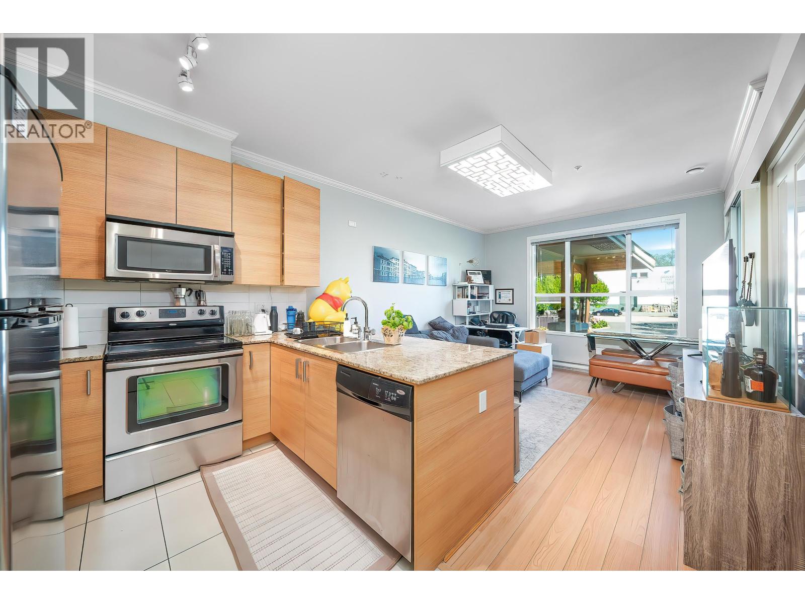 214 5788 Sidley Street Property Photo 5