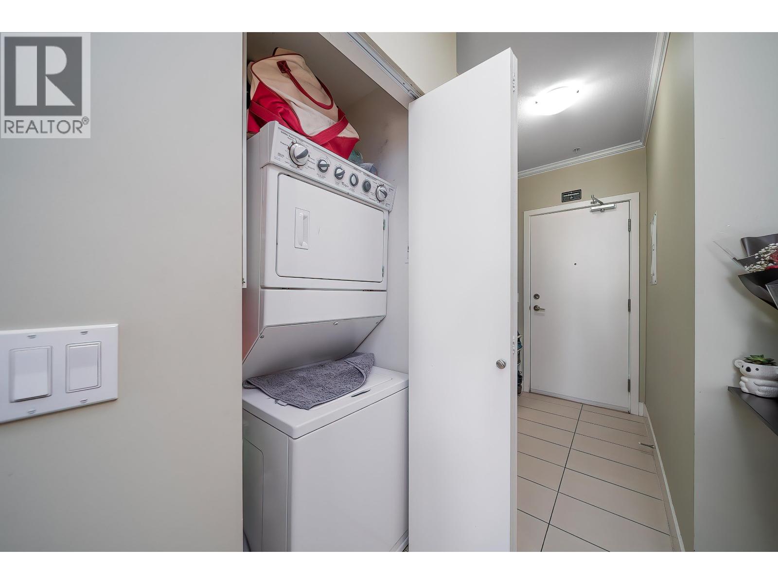 214 5788 Sidley Street Property Photo 12