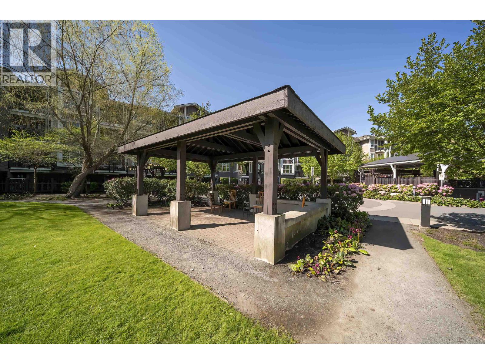 214 5788 Sidley Street Property Photo 16