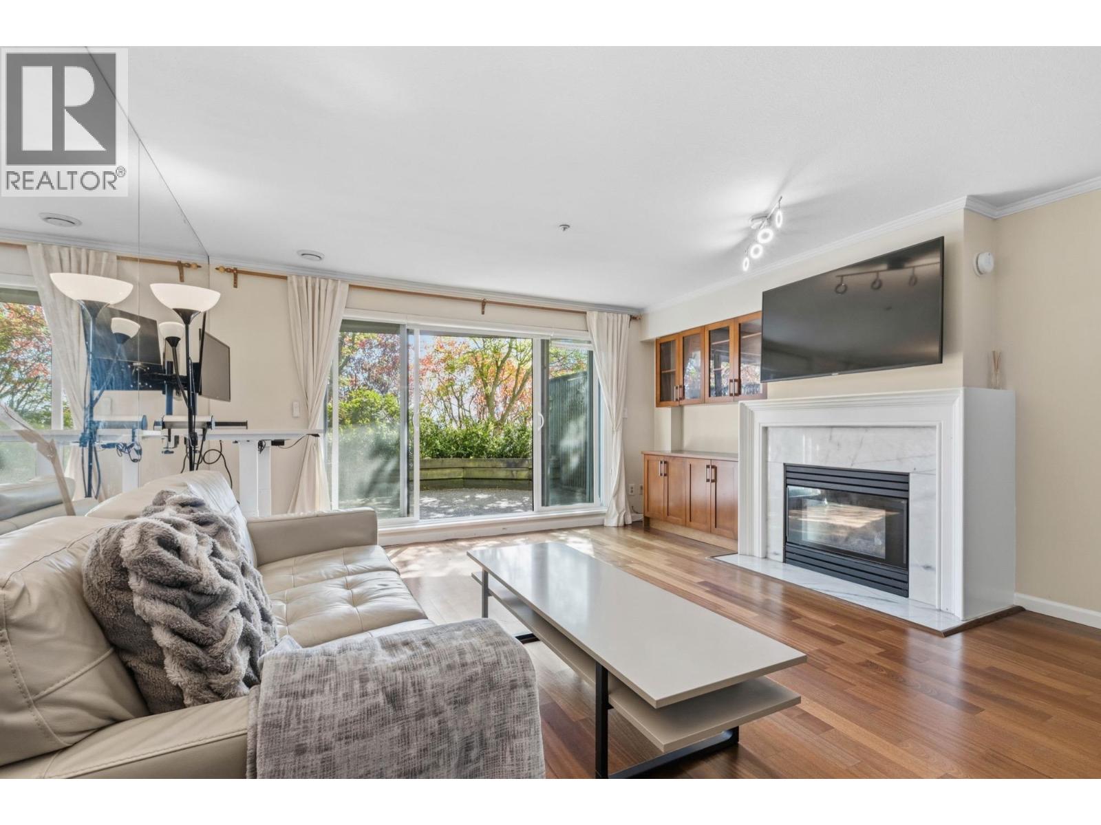 3 2150 Se Marine Drive Property Photo 4