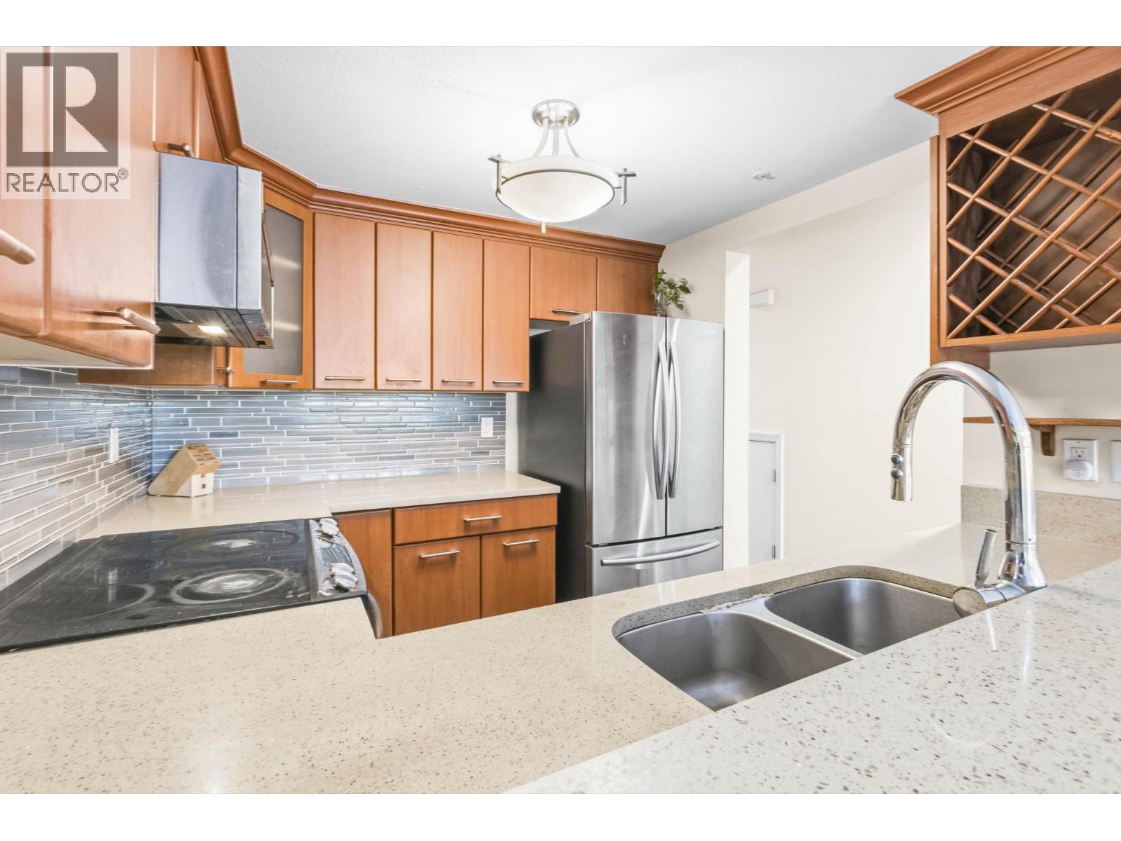 3 2150 Se Marine Drive Property Photo 11