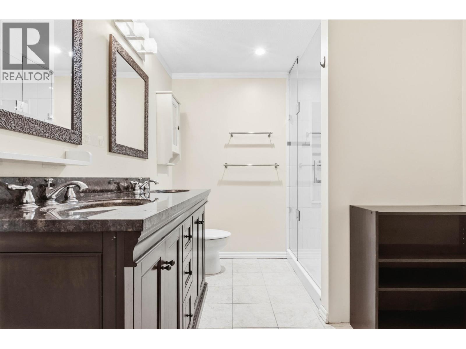 3 2150 Se Marine Drive Property Photo 17