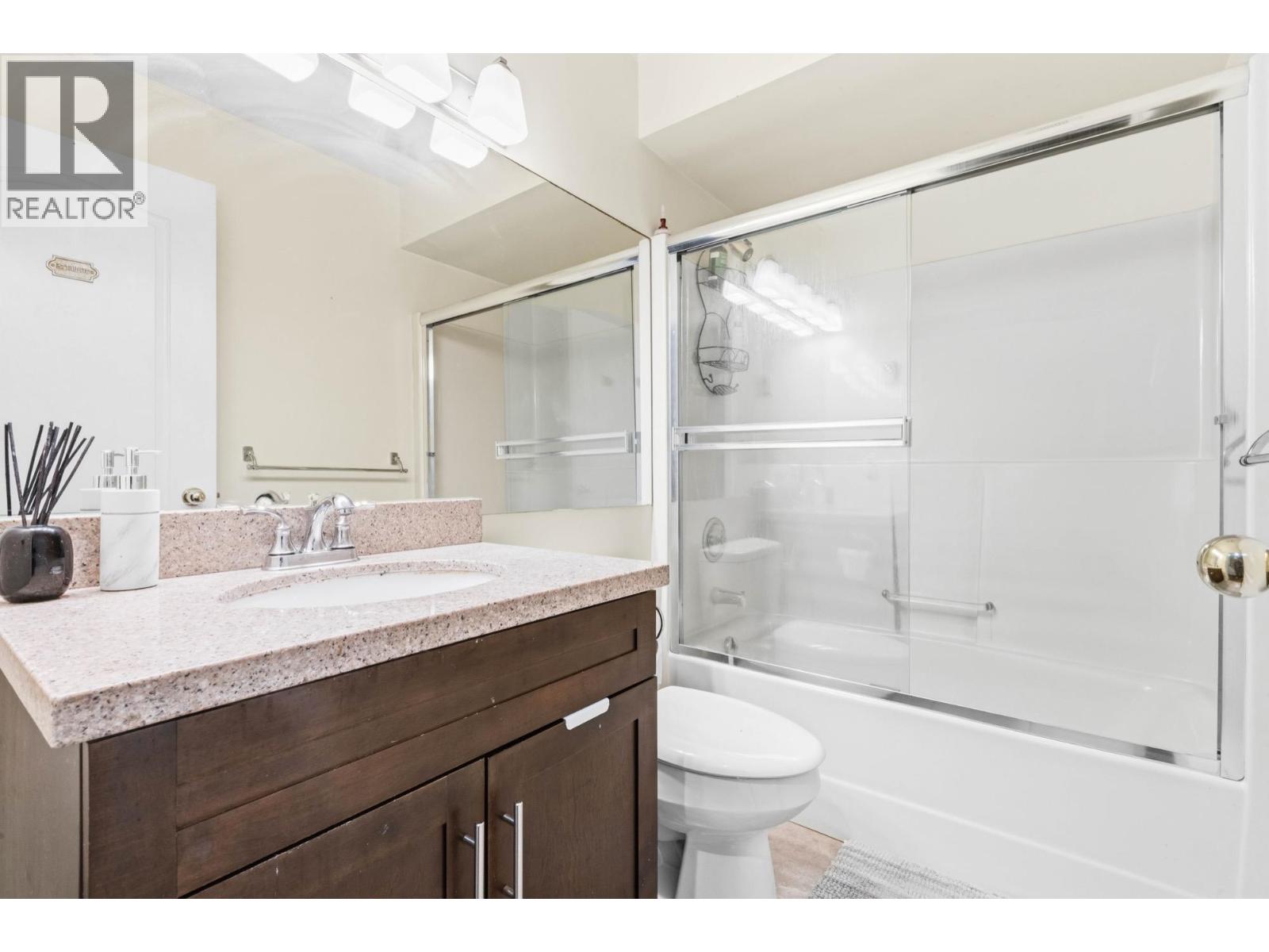 3 2150 Se Marine Drive Property Photo 20