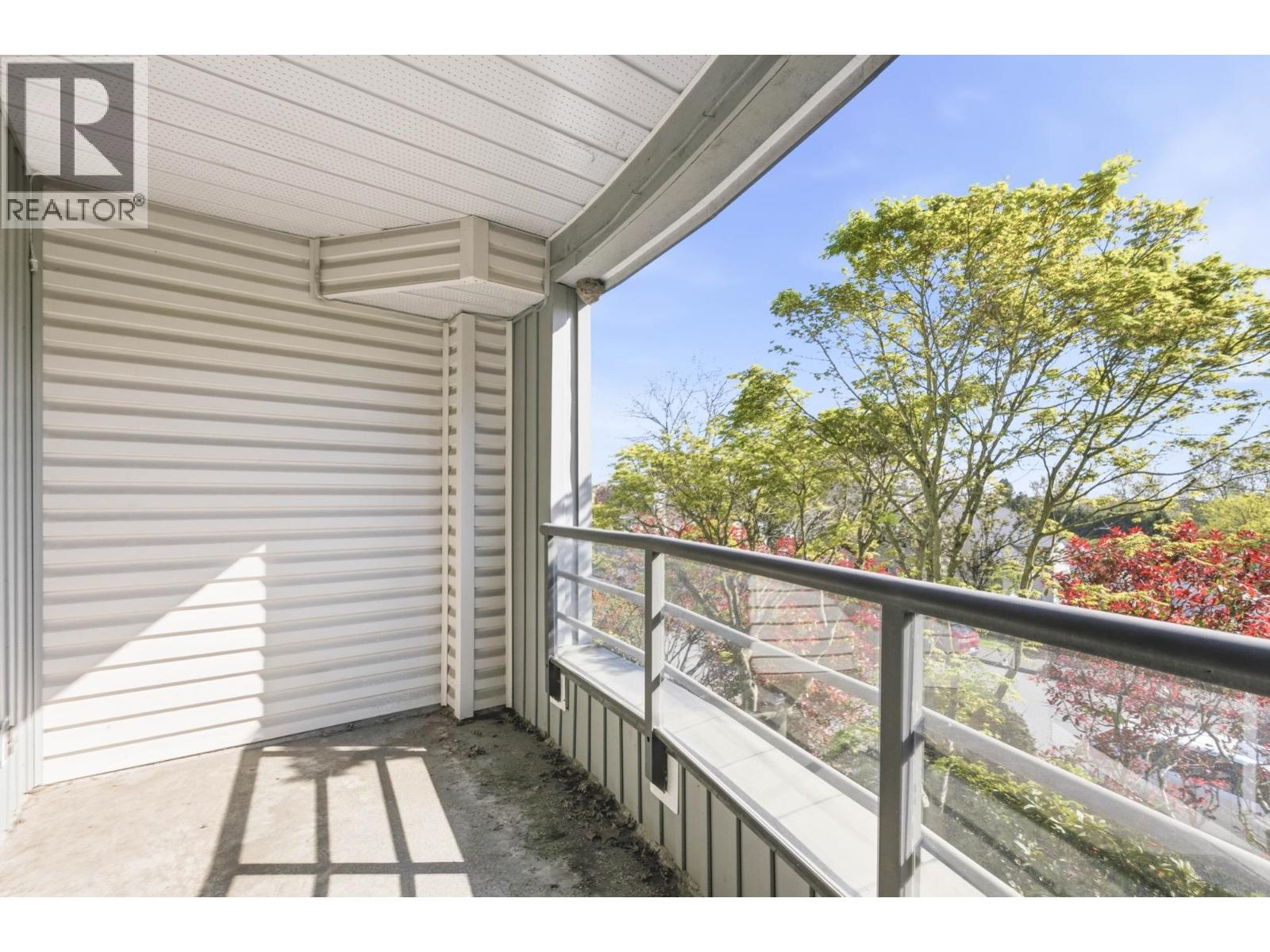 3 2150 Se Marine Drive Property Photo 24