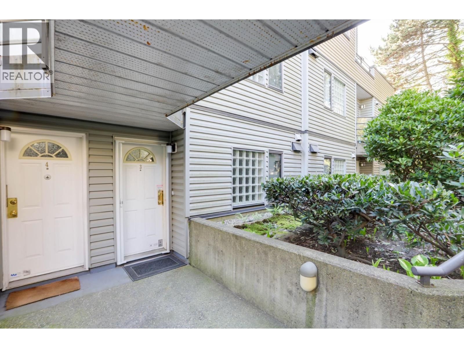 3 2150 Se Marine Drive Property Photo 25
