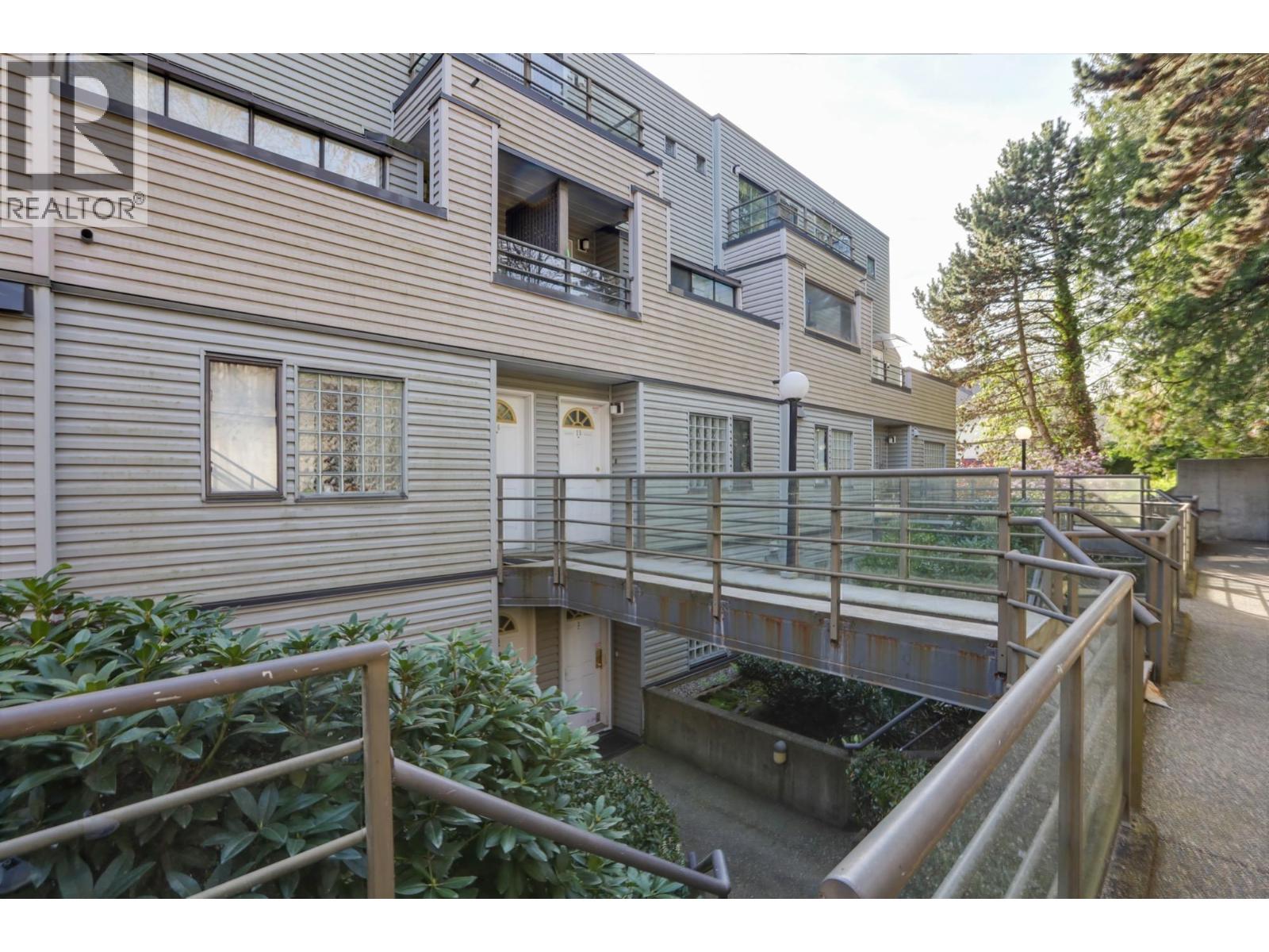 3 2150 Se Marine Drive Property Photo 26