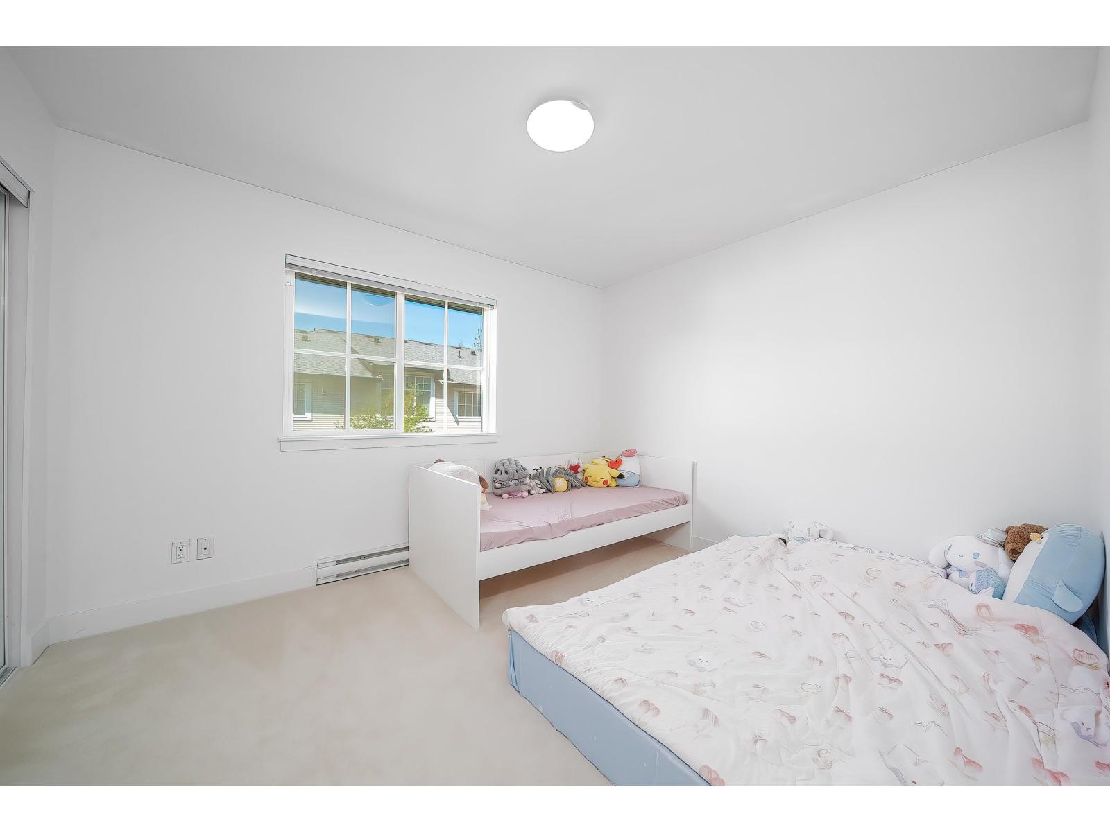 92 2450 161a Street Property Photo 13