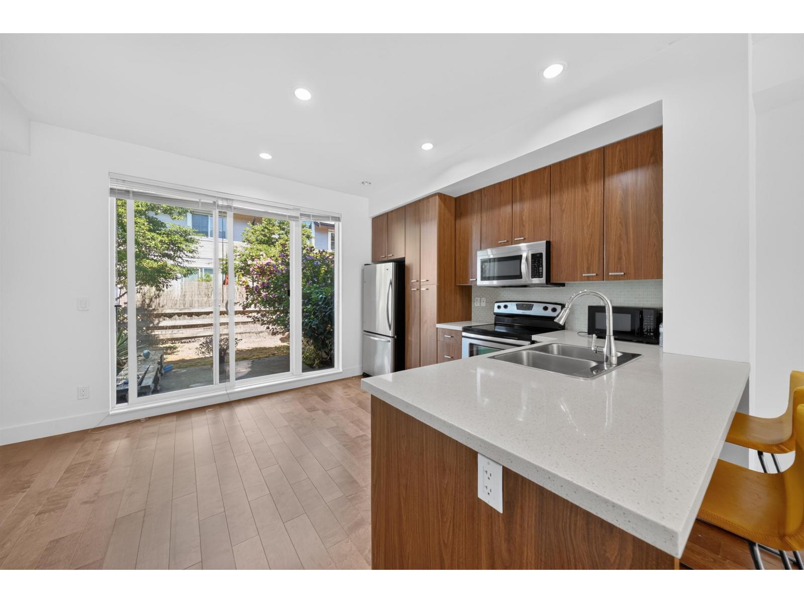 92 2450 161a Street Property Photo 15