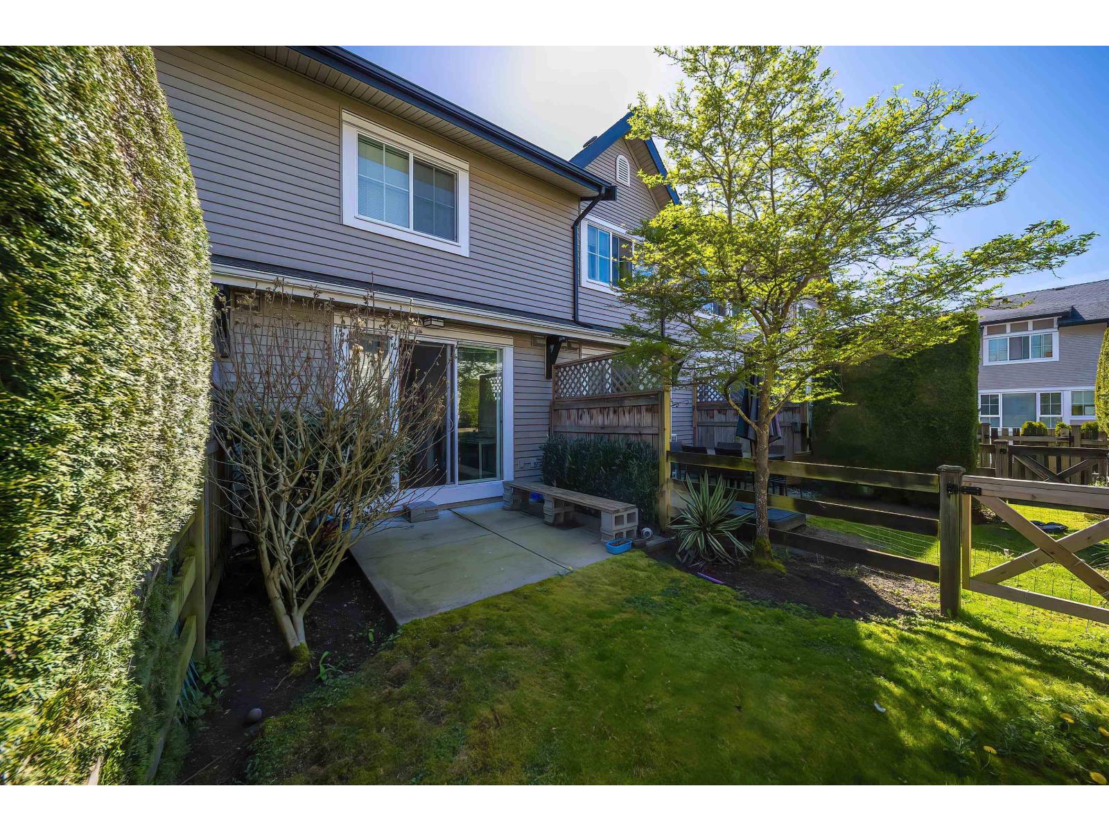 92 2450 161a Street Property Photo 16