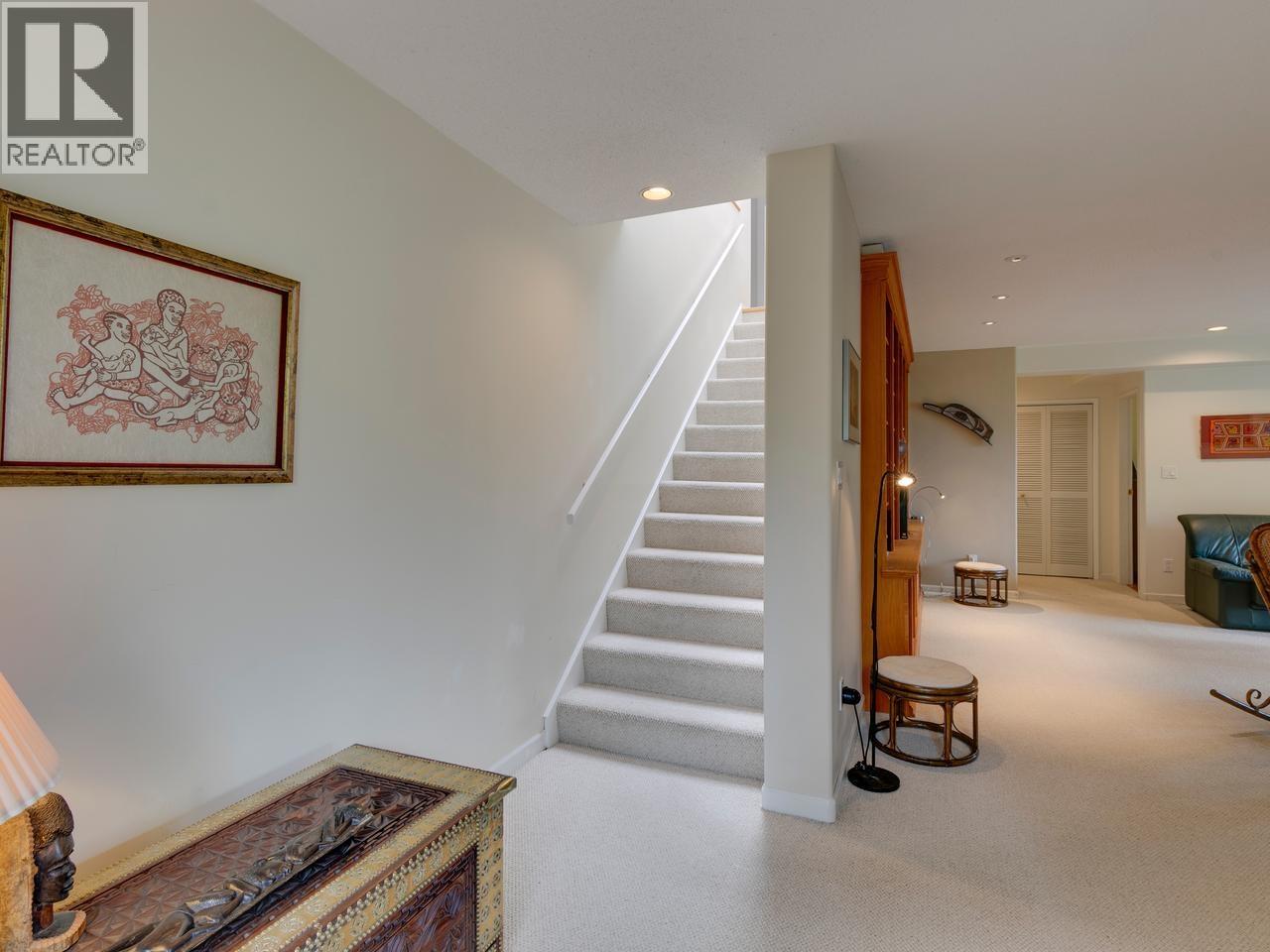 110 Oceanview Place Property Photo 24