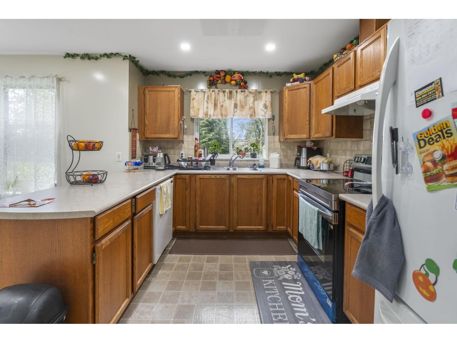123 6841 138 Street Property Photo 9
