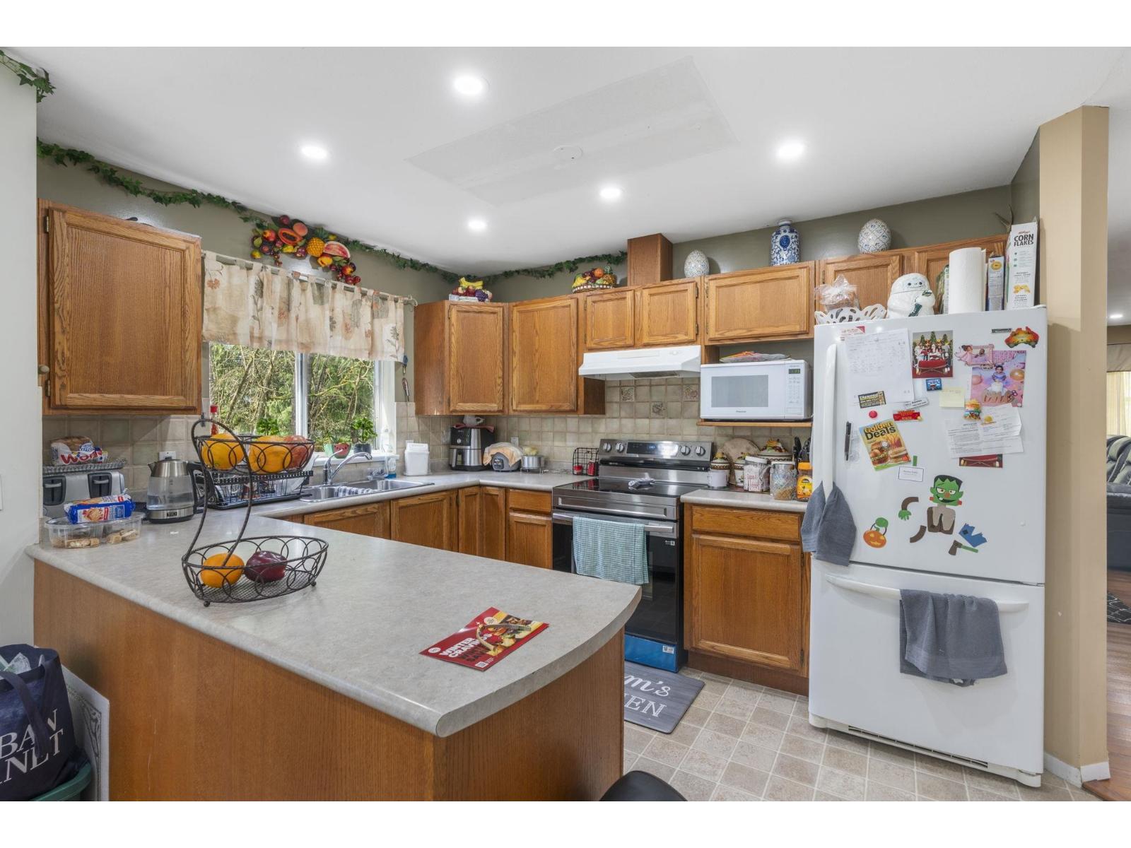123 6841 138 Street Property Photo 10