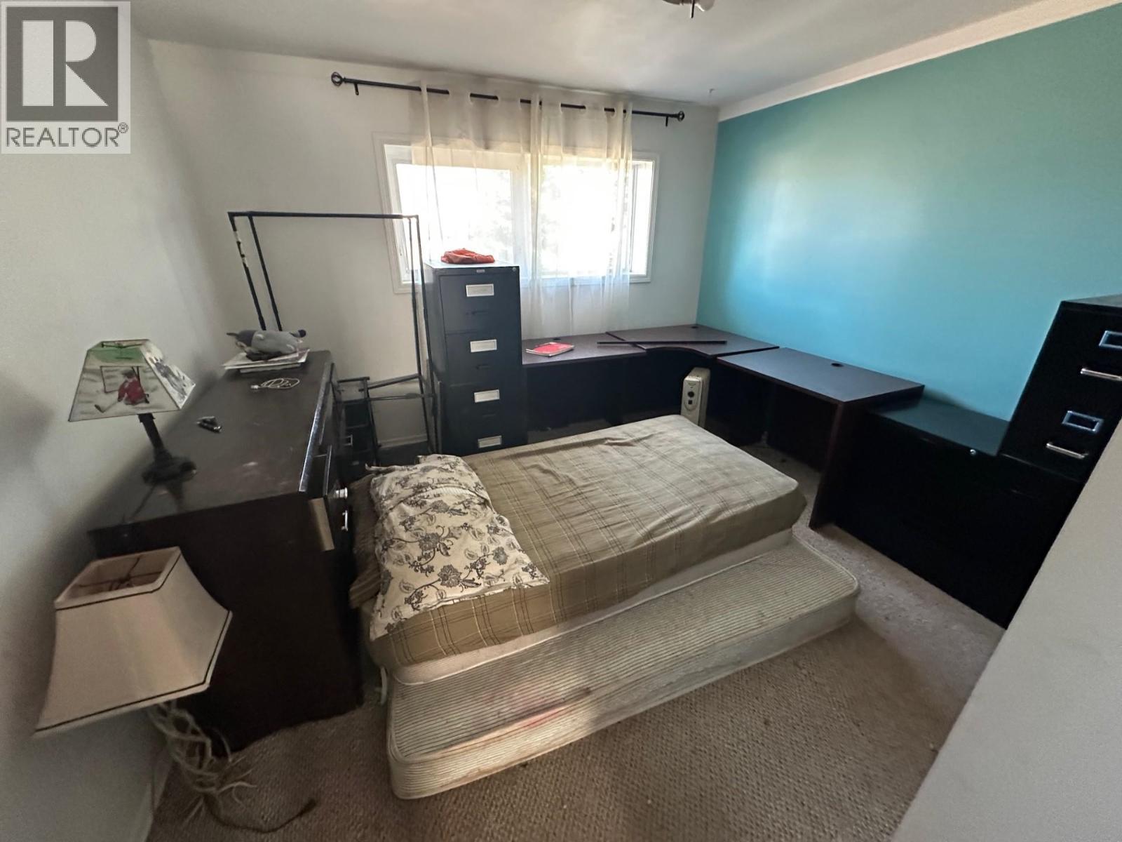 10239 98 Street Property Photo 6