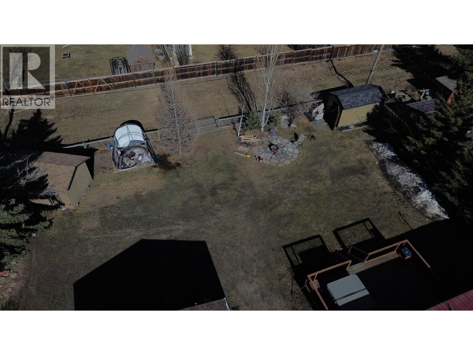10239 98 Street Property Photo 12