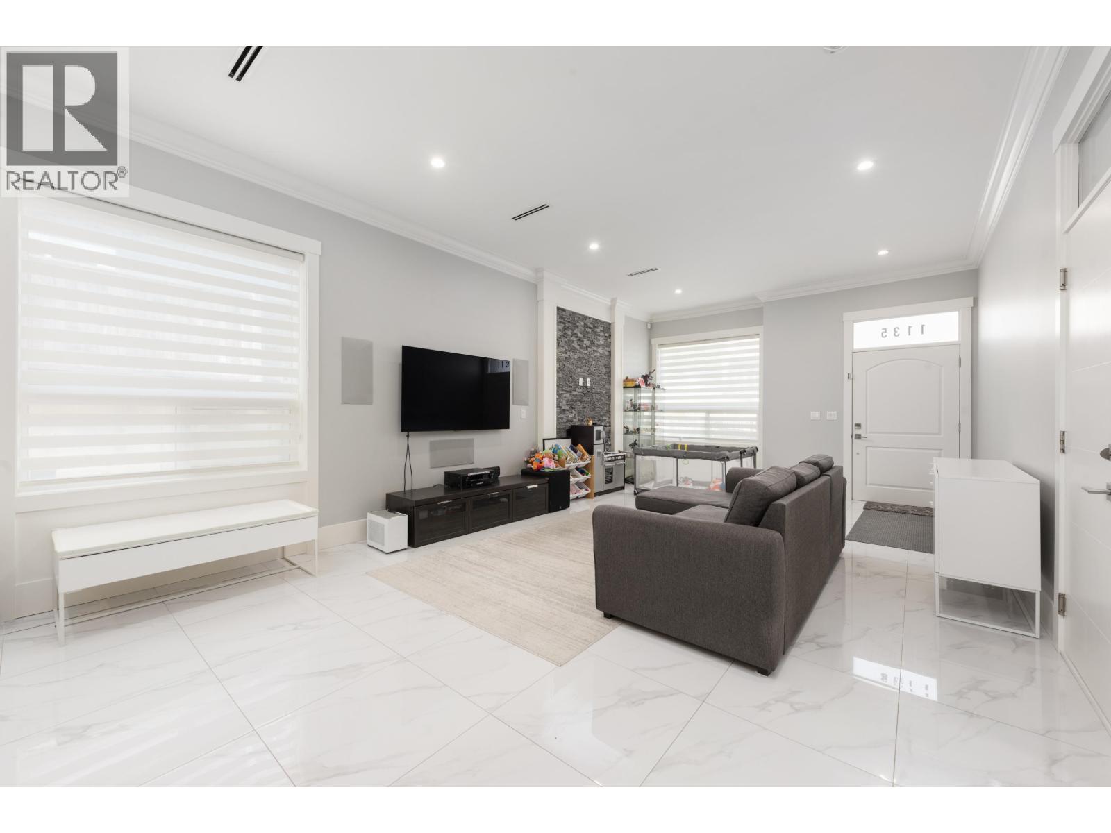 1135 Yorston Court Property Photo 10