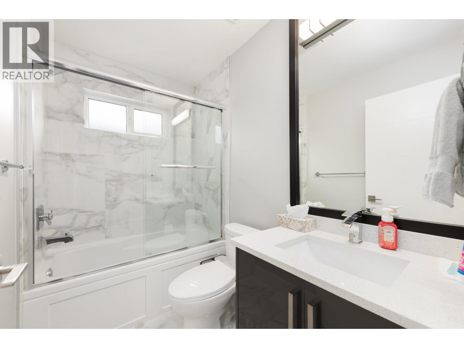 1135 Yorston Court Property Photo 16