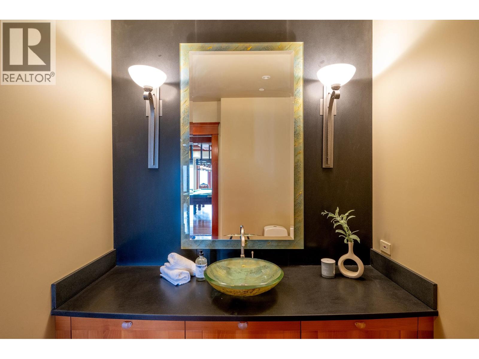 3833 Sunridge Drive Property Photo 12