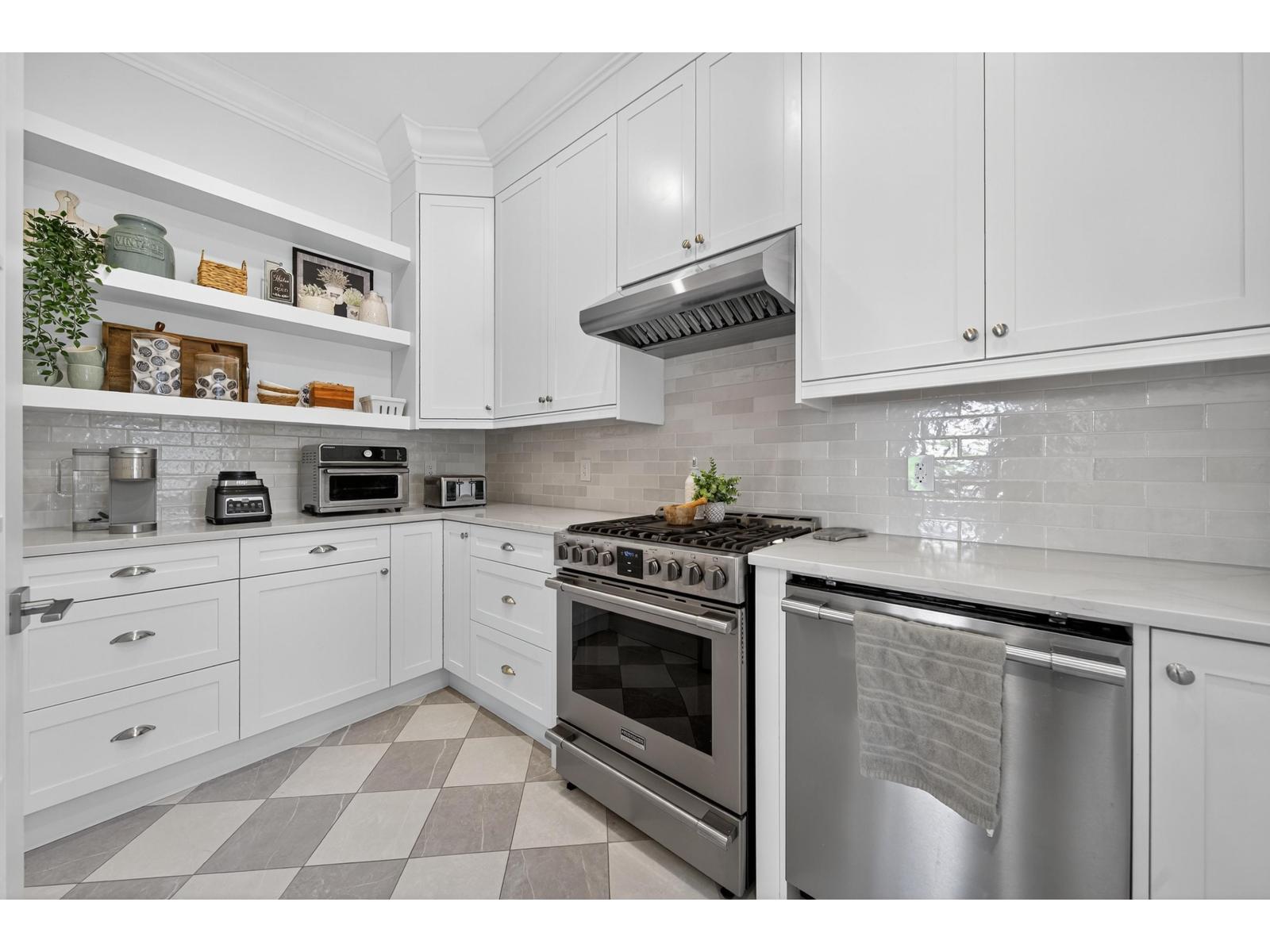 16111 108 Avenue Property Photo 17