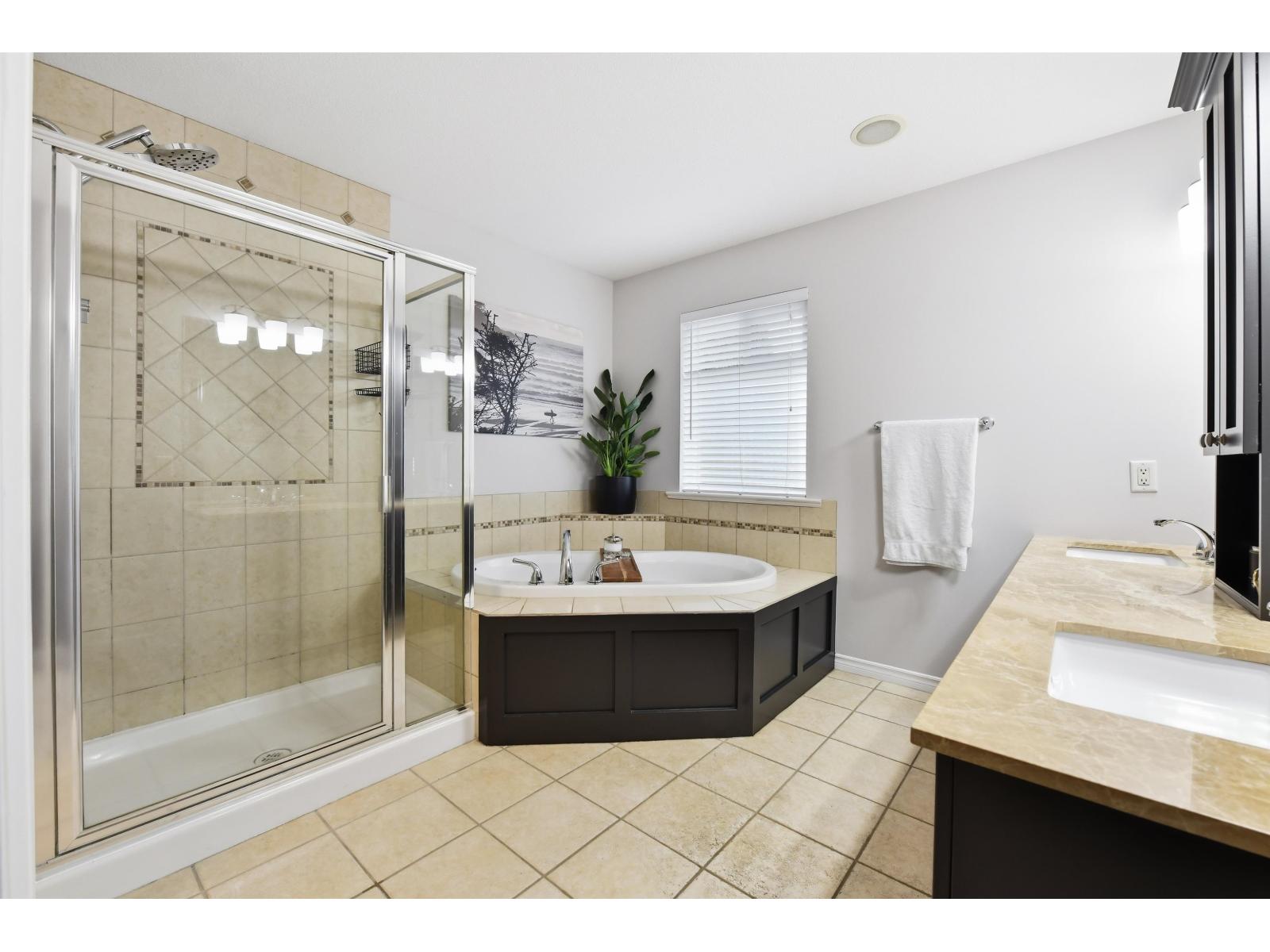 9002 Nash Street Property Photo 15