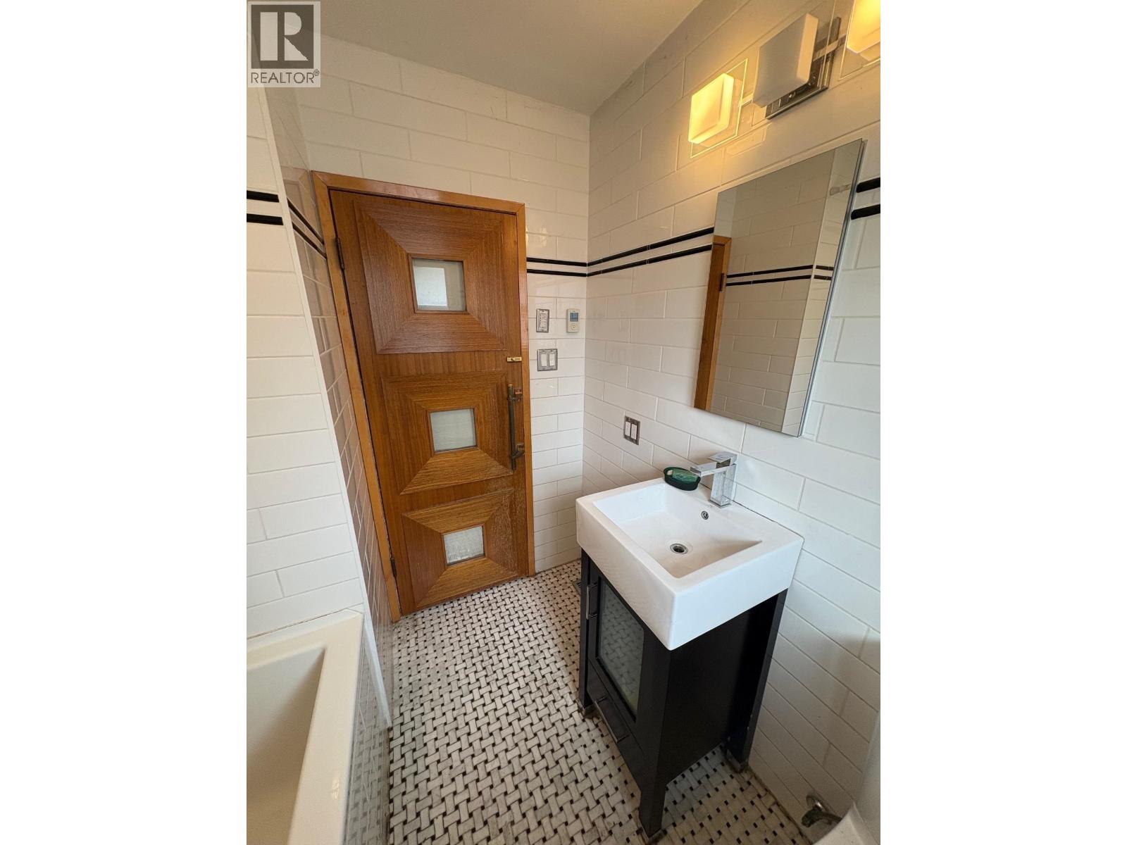 2274 Mclean Drive Property Photo 11