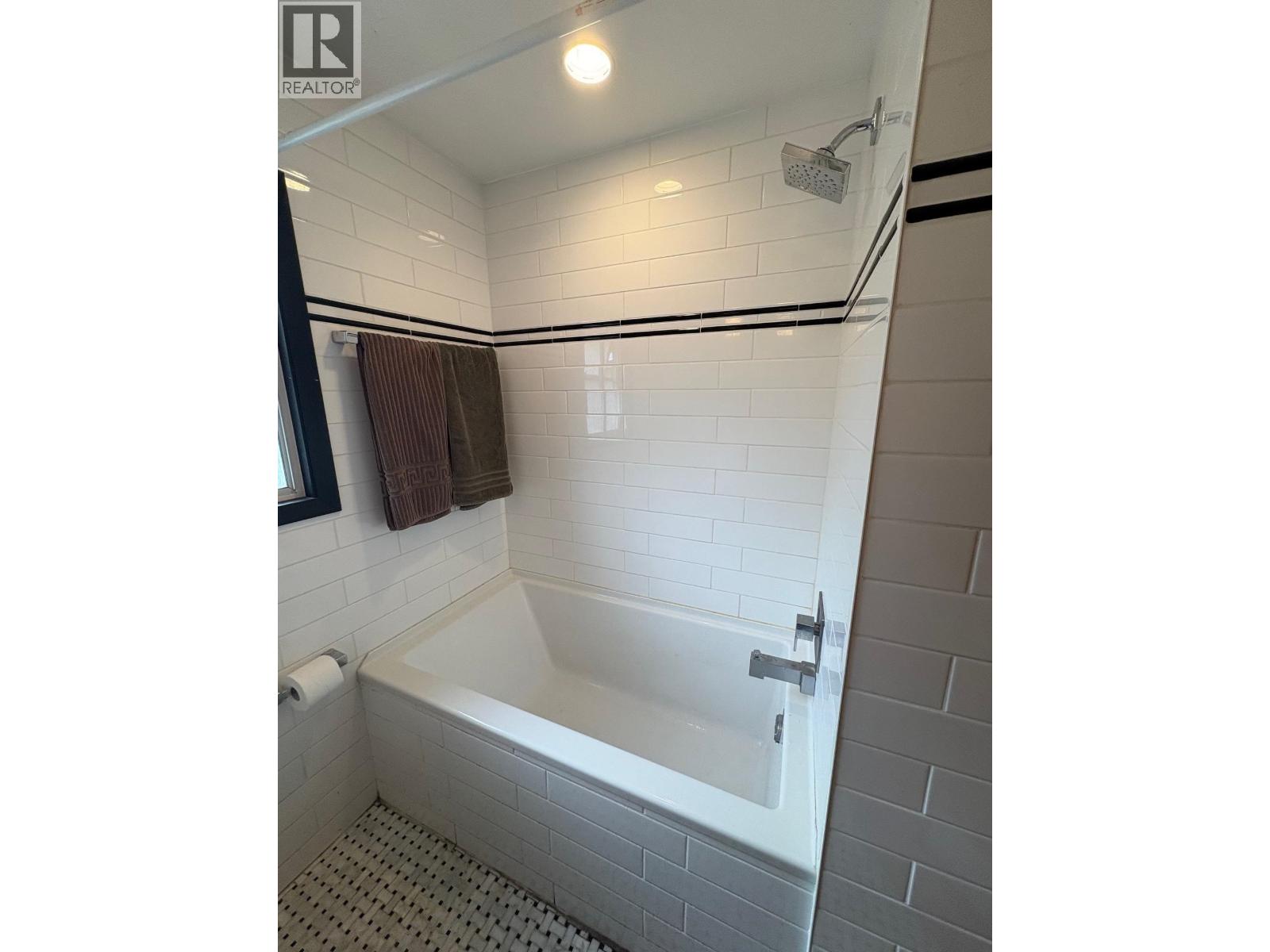 2274 Mclean Drive Property Photo 12