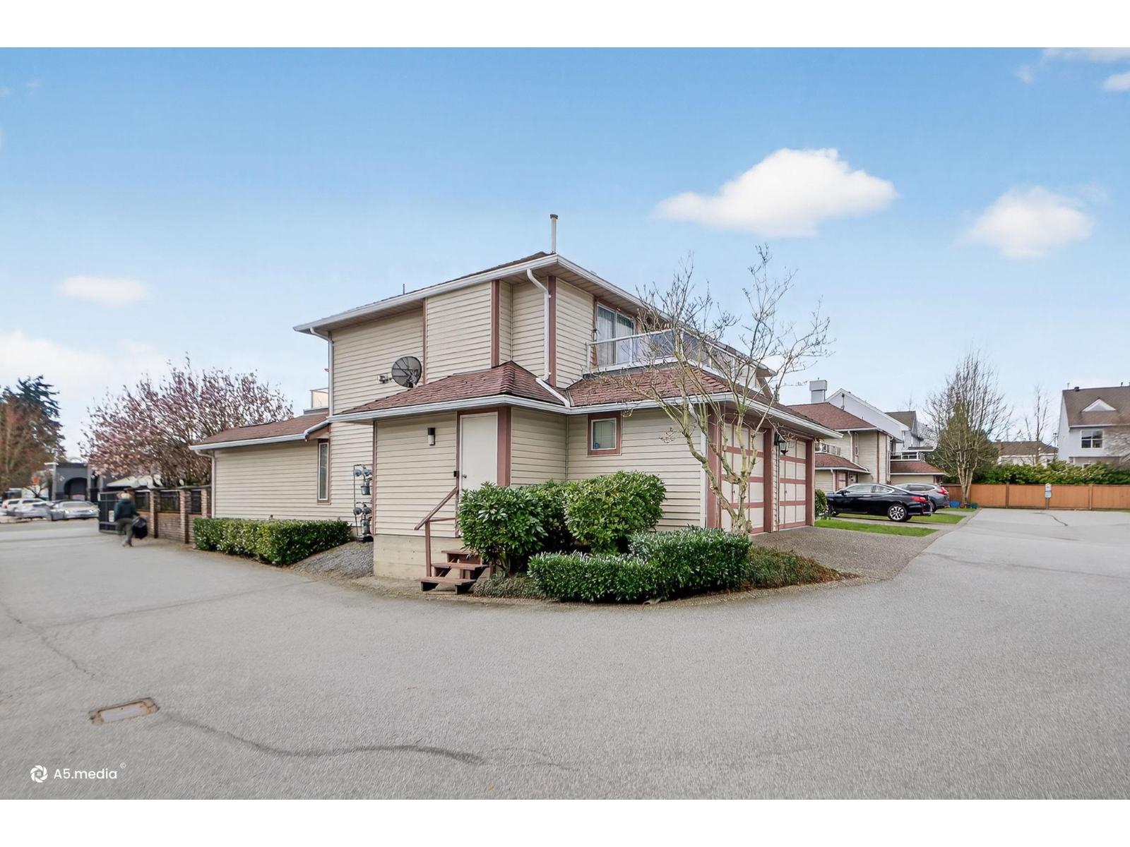 129 13725 72a Avenue Property Photo 2