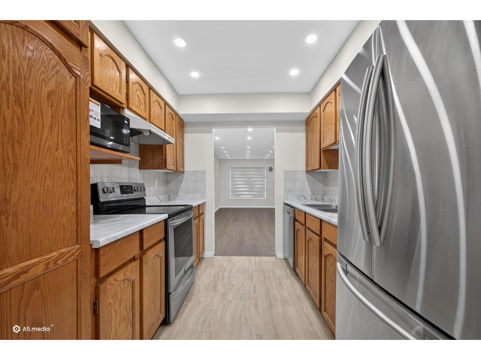 129 13725 72a Avenue Property Photo 7