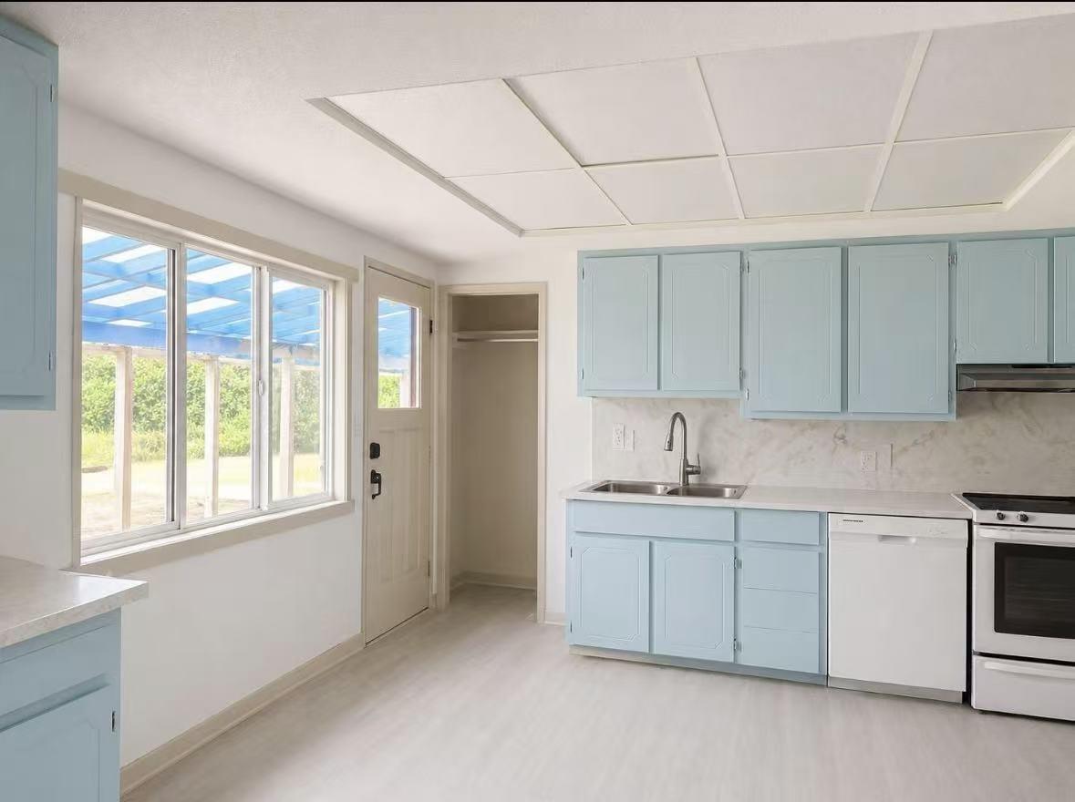 18106 32 Avenue Property Photo 9