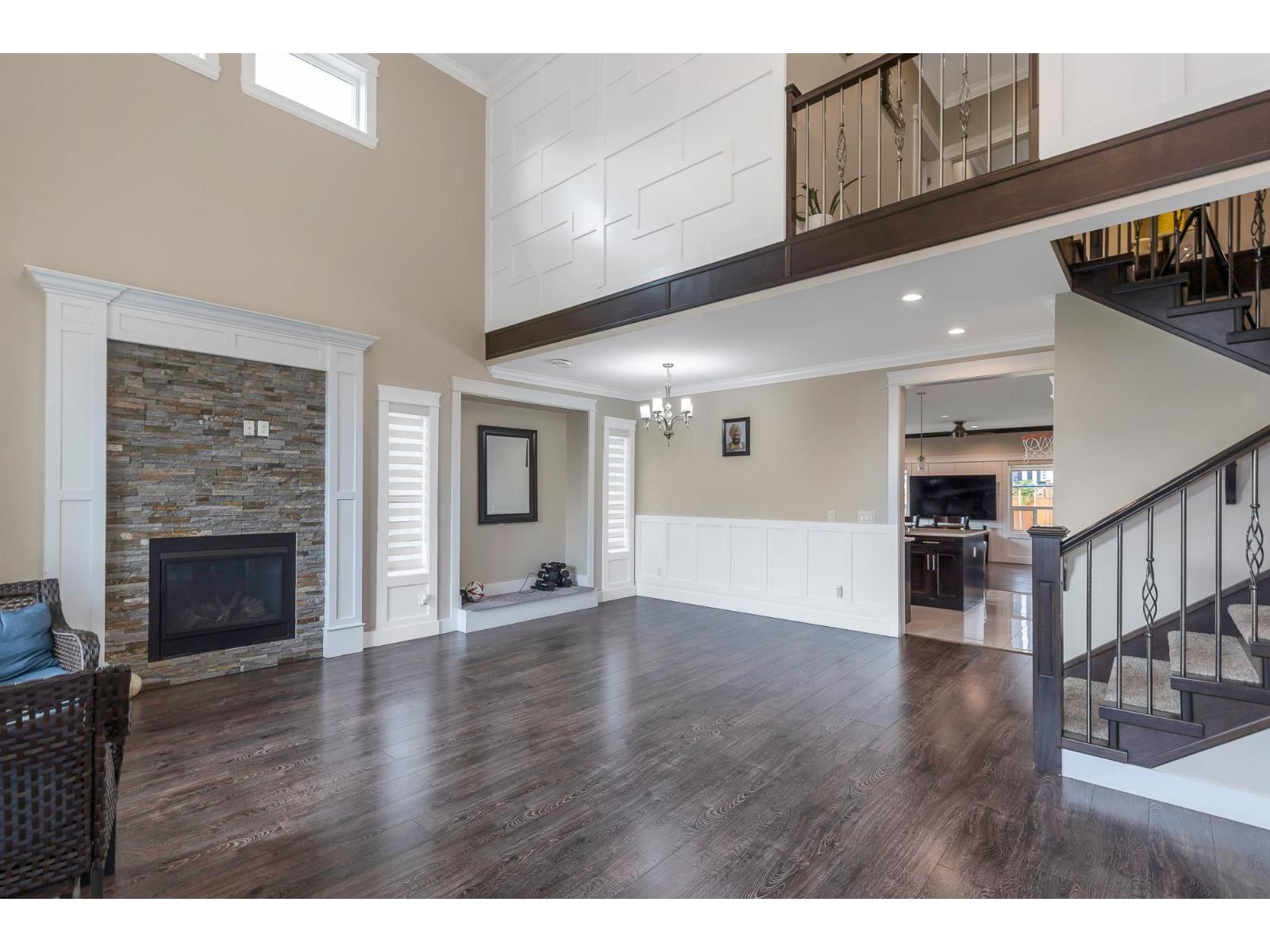 27625 Railcar Crescent Property Photo 16