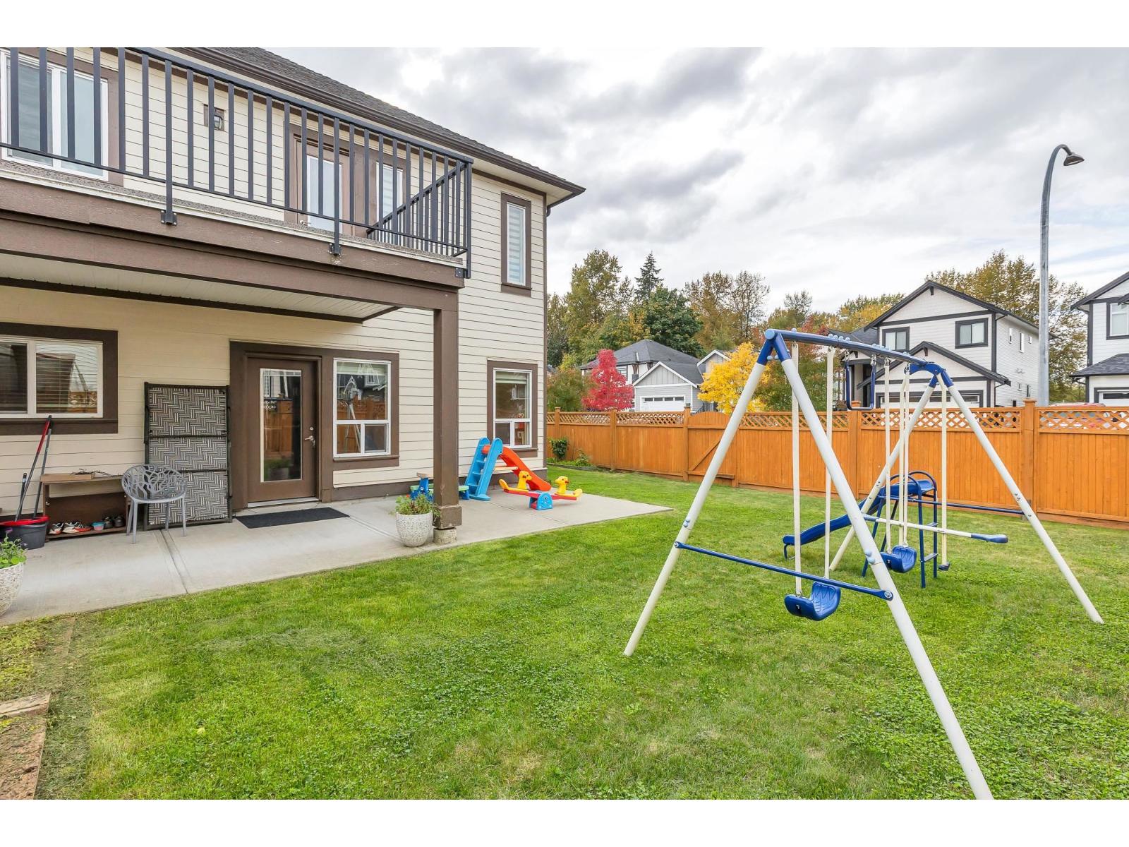 27625 Railcar Crescent Property Photo 39