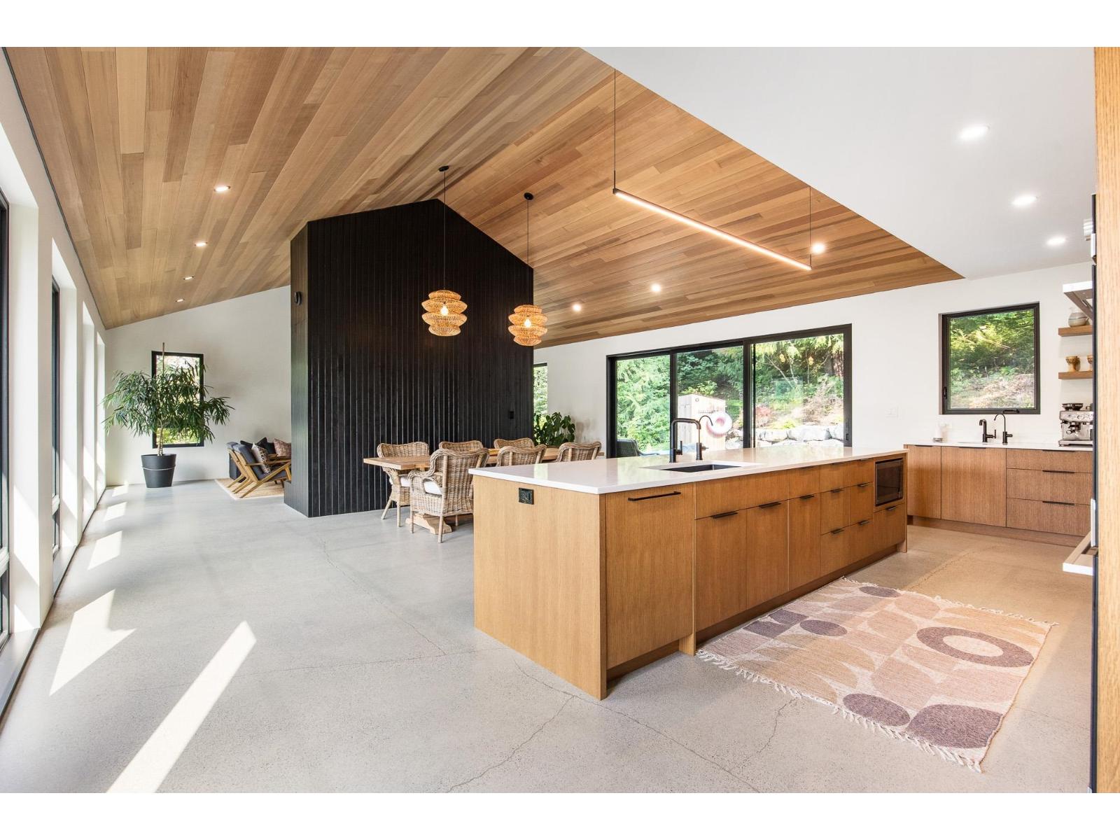 48811 Elk View Road Property Photo 3