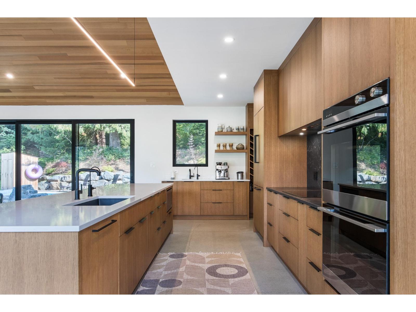 48811 Elk View Road Property Photo 4